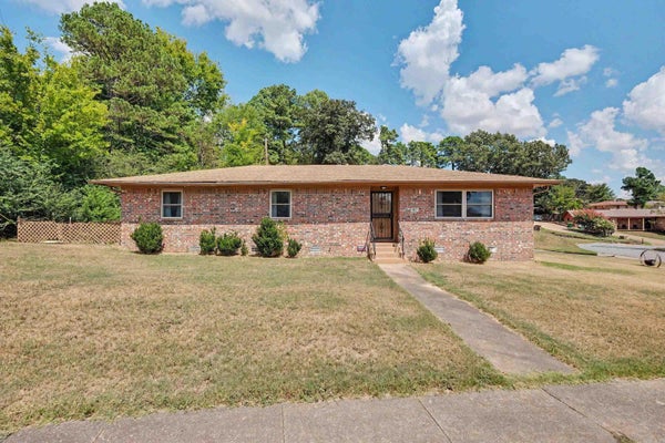 917 S HUGHES ST, LITTLE ROCK, AR 72204 - Image d1b6264c86ffba331ff8a1dd4abe1a70/3620337364