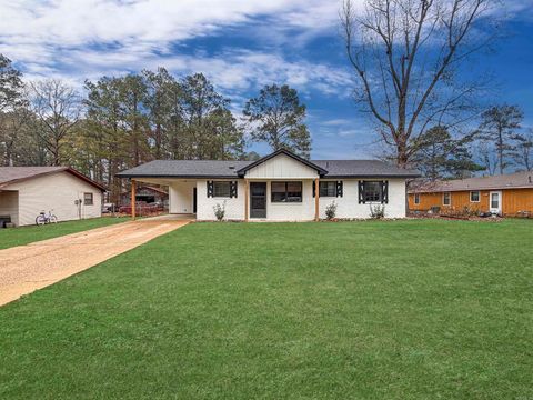 Photo of 1107 Dogwood Drive, Gurdon, AR 71743 (MLS # 25049654)