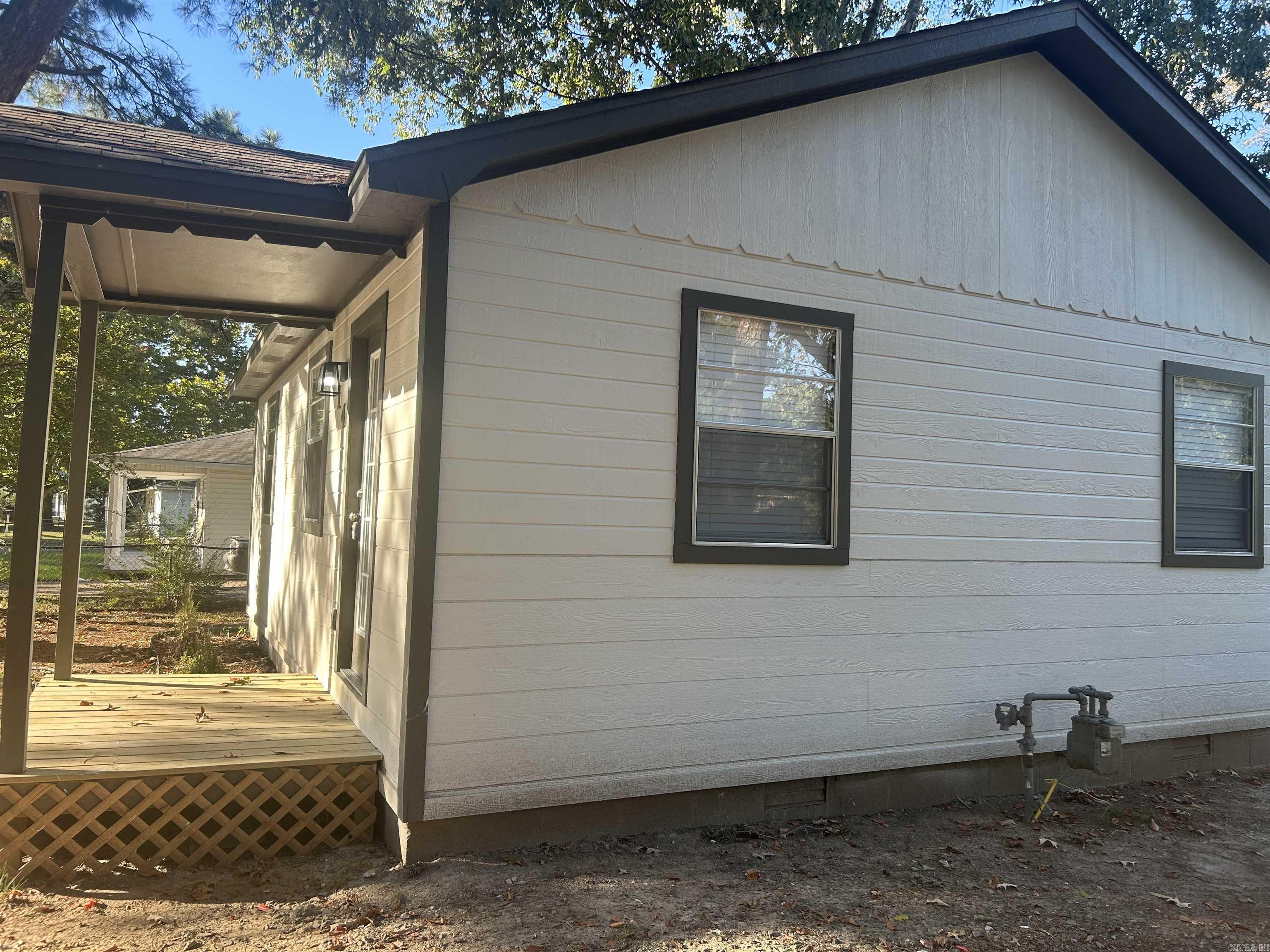 SUNNYSIDE HILLS ADDN TO JACK - Residential