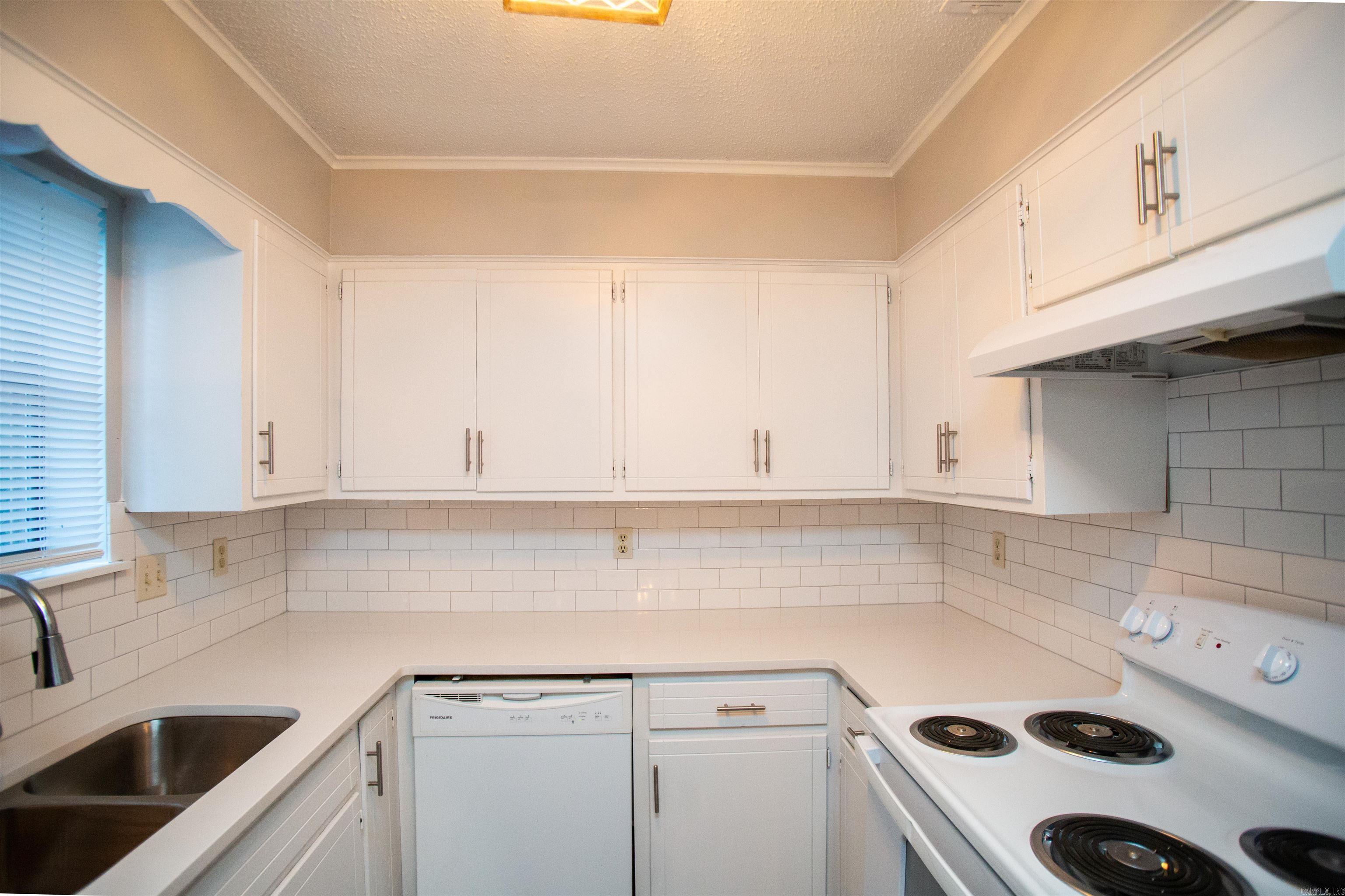 GIBRALTER HGTS - Residential Lease