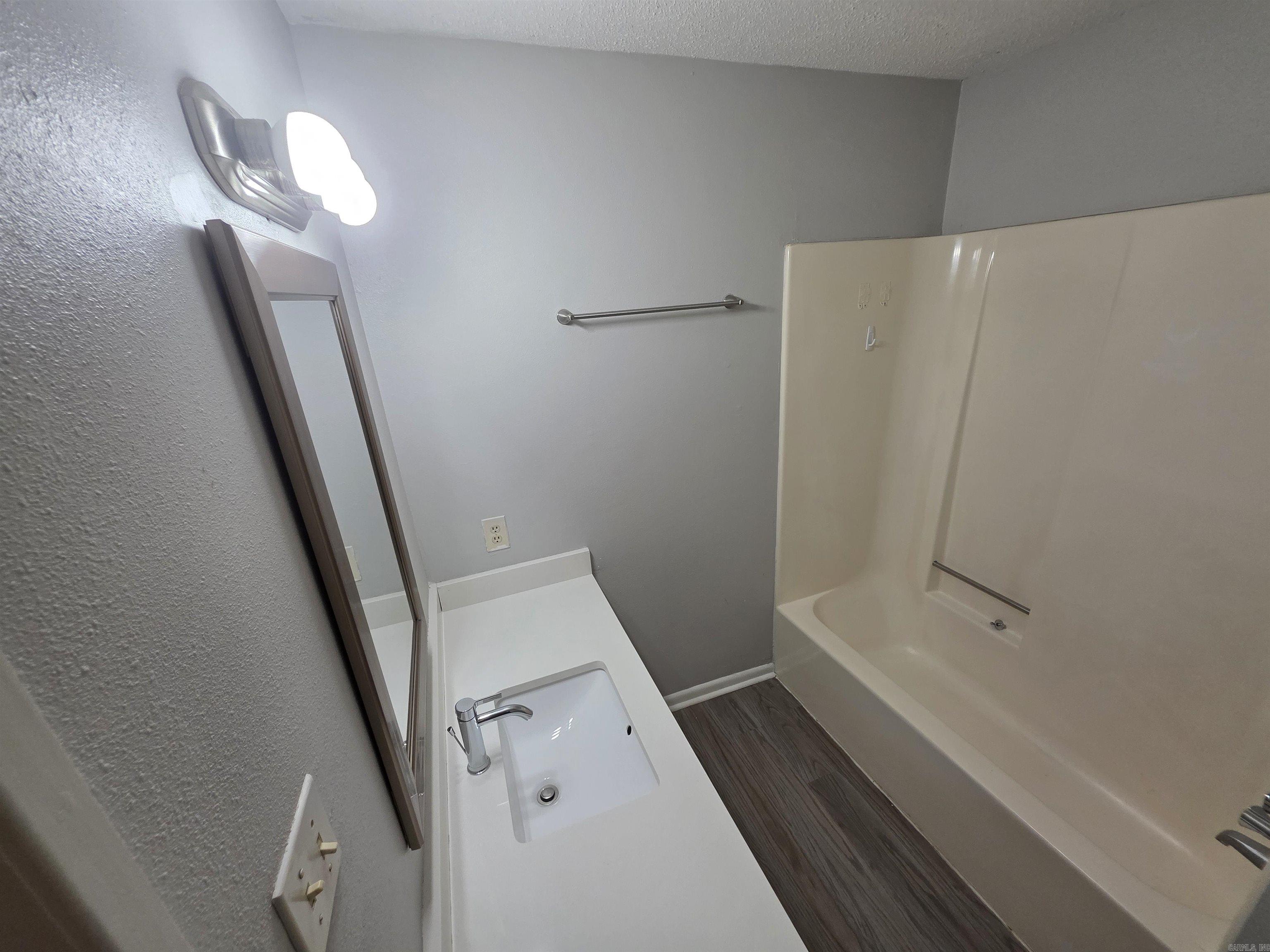 GIBRALTER HGTS - Residential Lease