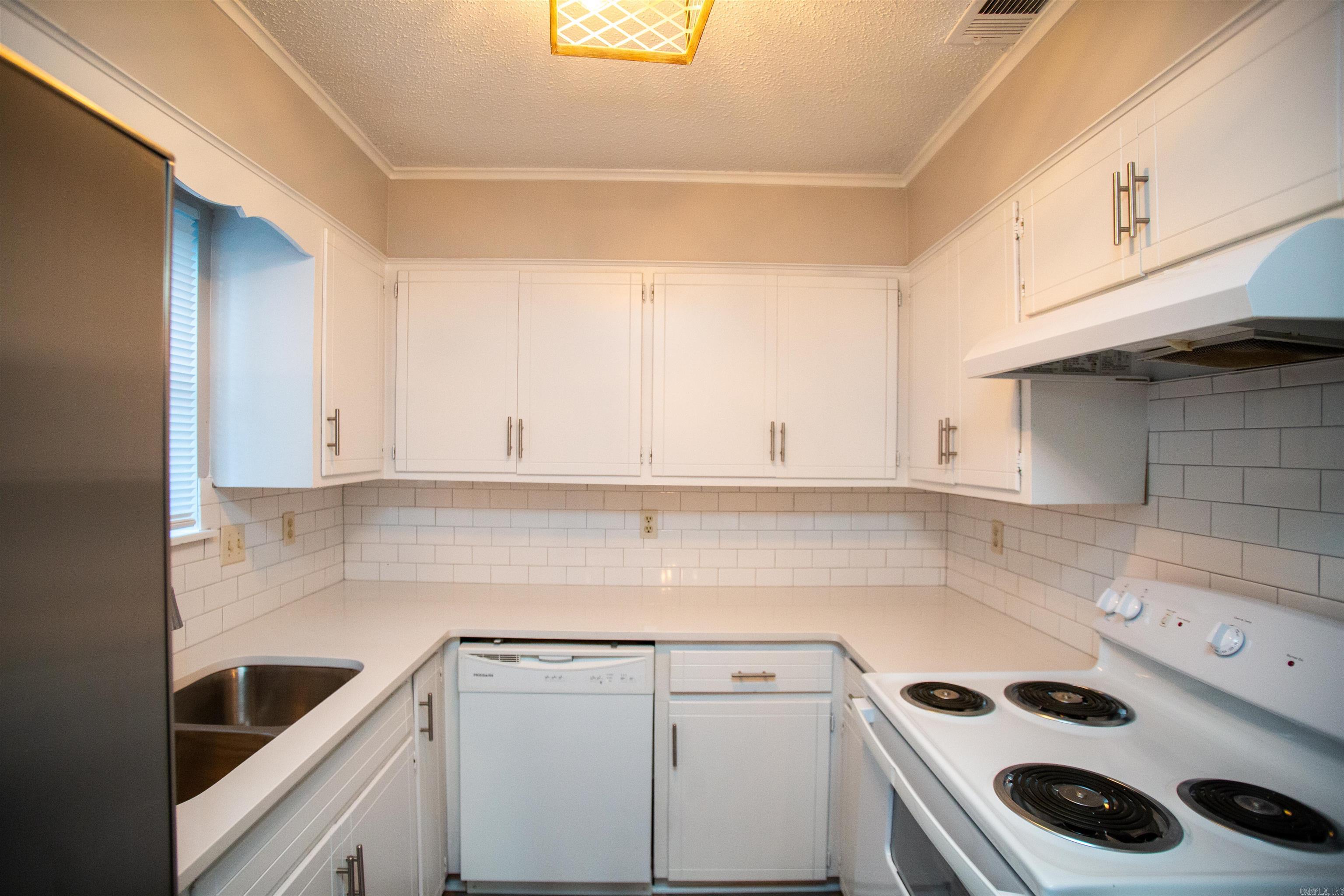 GIBRALTER HGTS - Residential Lease