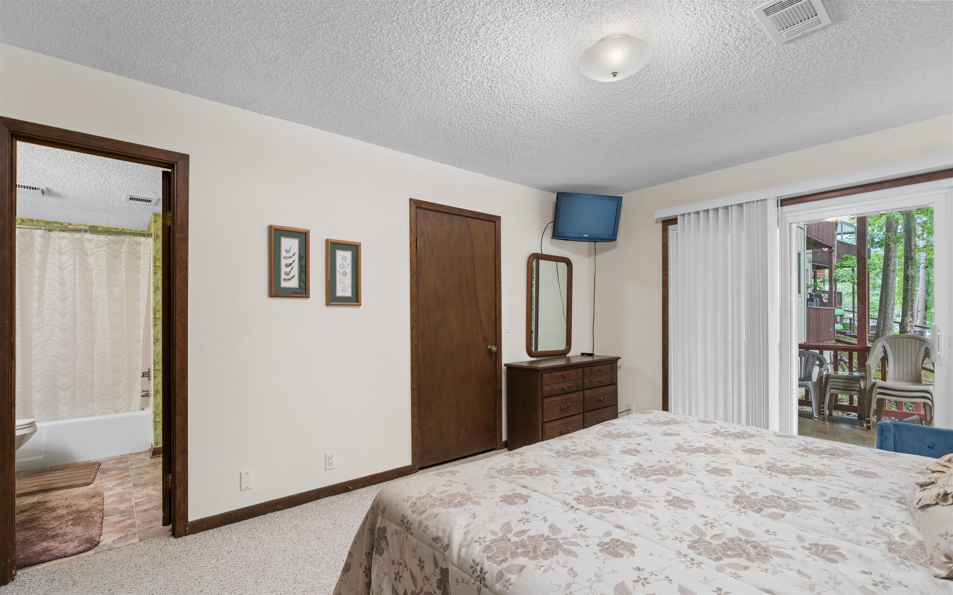 Madrid Courts - Residential