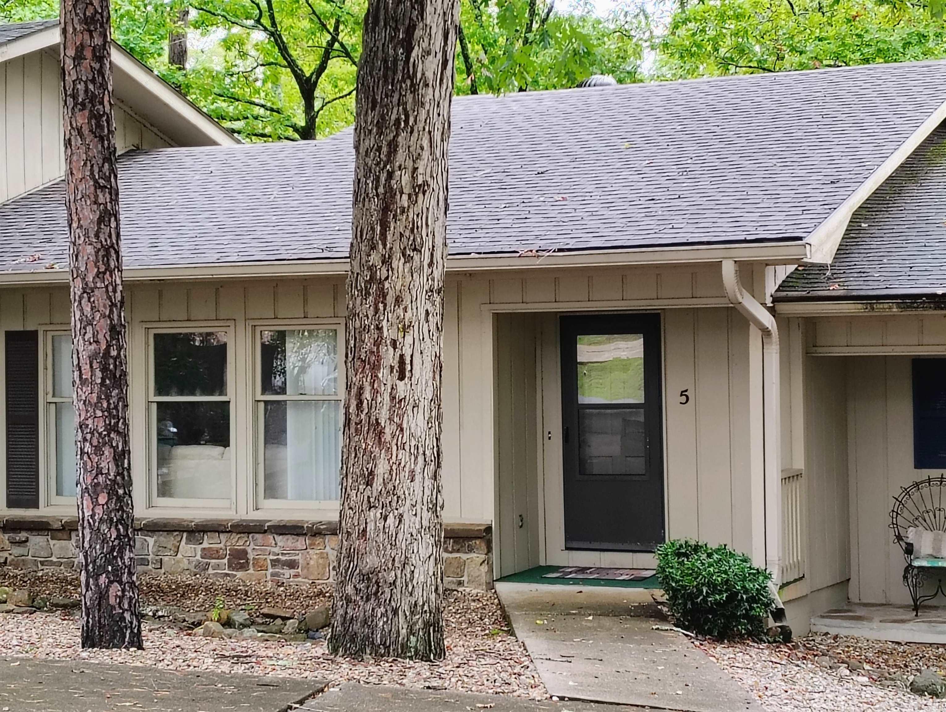 Madrid Courts - Residential