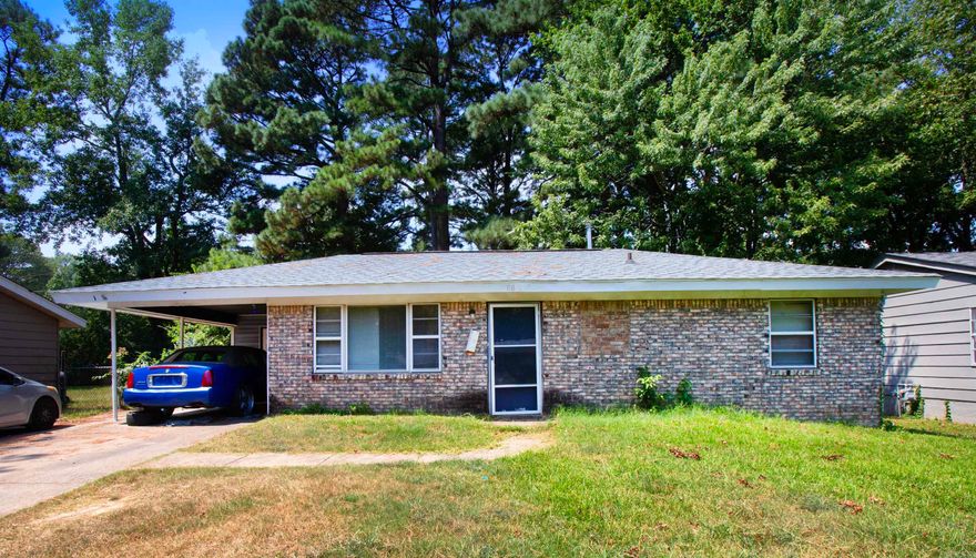 MOVE IN SPECIAL! HALF OFF FIRST MONTH’S RENT! Cute 3BD/1BA in SWLR that is waiting for you to call home. Large driveway with a carport. Tile in kitchen, carpet in bedrooms and Large yard that would be great for hosting. This property is managed by Hoffman Team so beware of scammers - we will never ask you to Cashapp us money. The lease for this property is for 18 months to 2 years with a 3% increase after the first year. Income must be 3x the amount of rent per month unless you have a housing voucher. Deposit, first month’s rent, and the $50 administration fee due before move in.