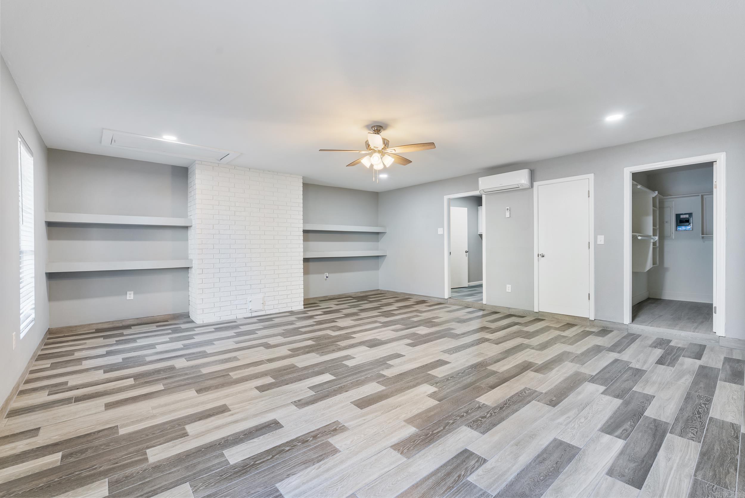 HARLAN PARK - Residential