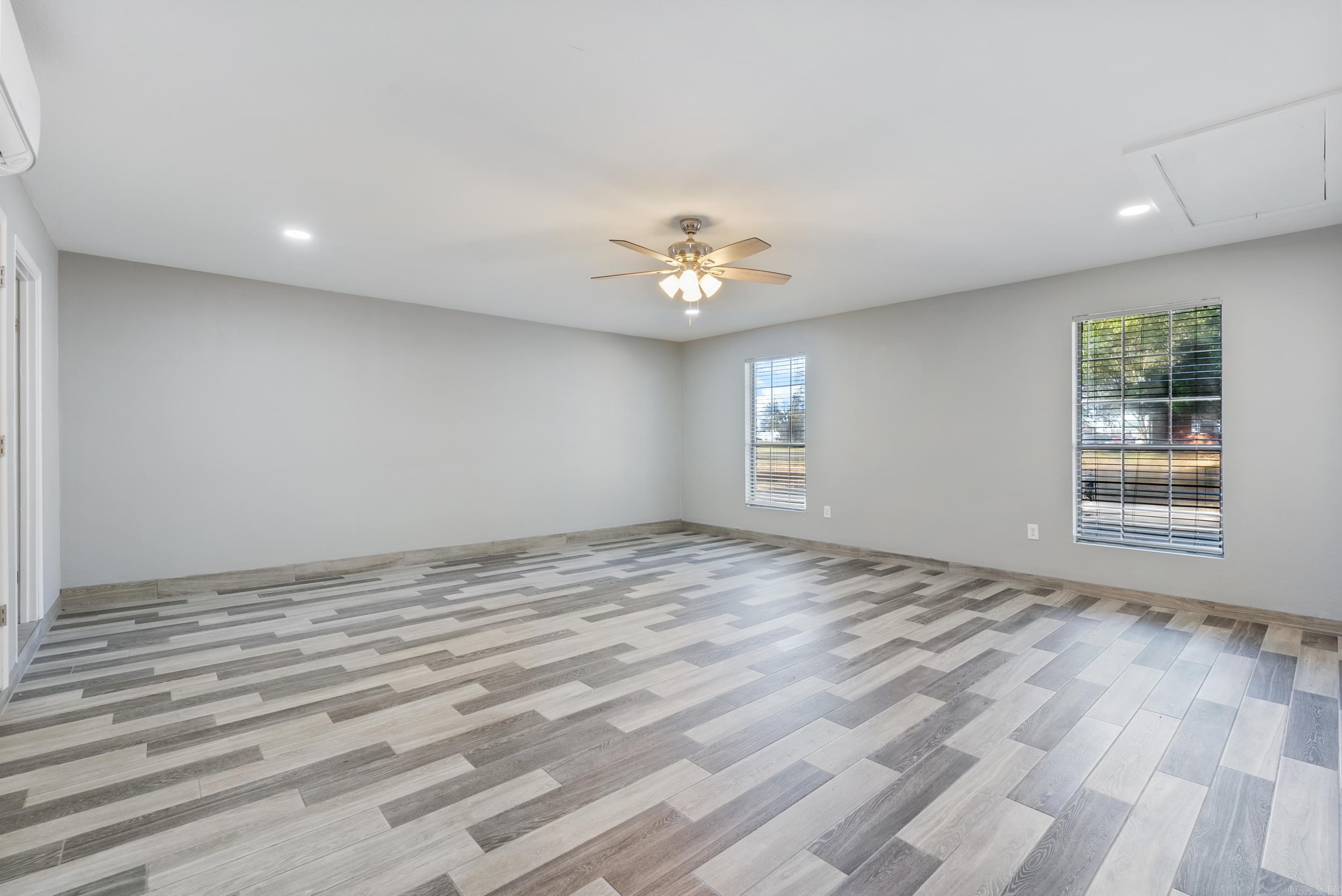 HARLAN PARK - Residential
