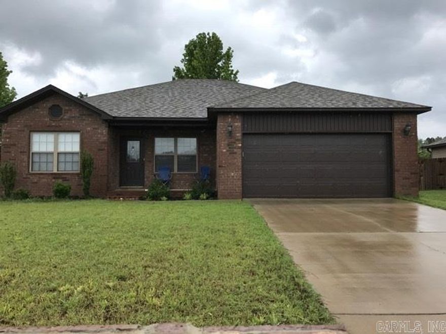 open floor plan split bedrooms.  Open kitchen dining.  Large living area.  Master bedroom has tray ceiling.  Master bath features large walk-in shower and separate tub.  No smoking.  Pets permitted with restrictions. (No Cats) For application process, visit www.cabotrentals.com