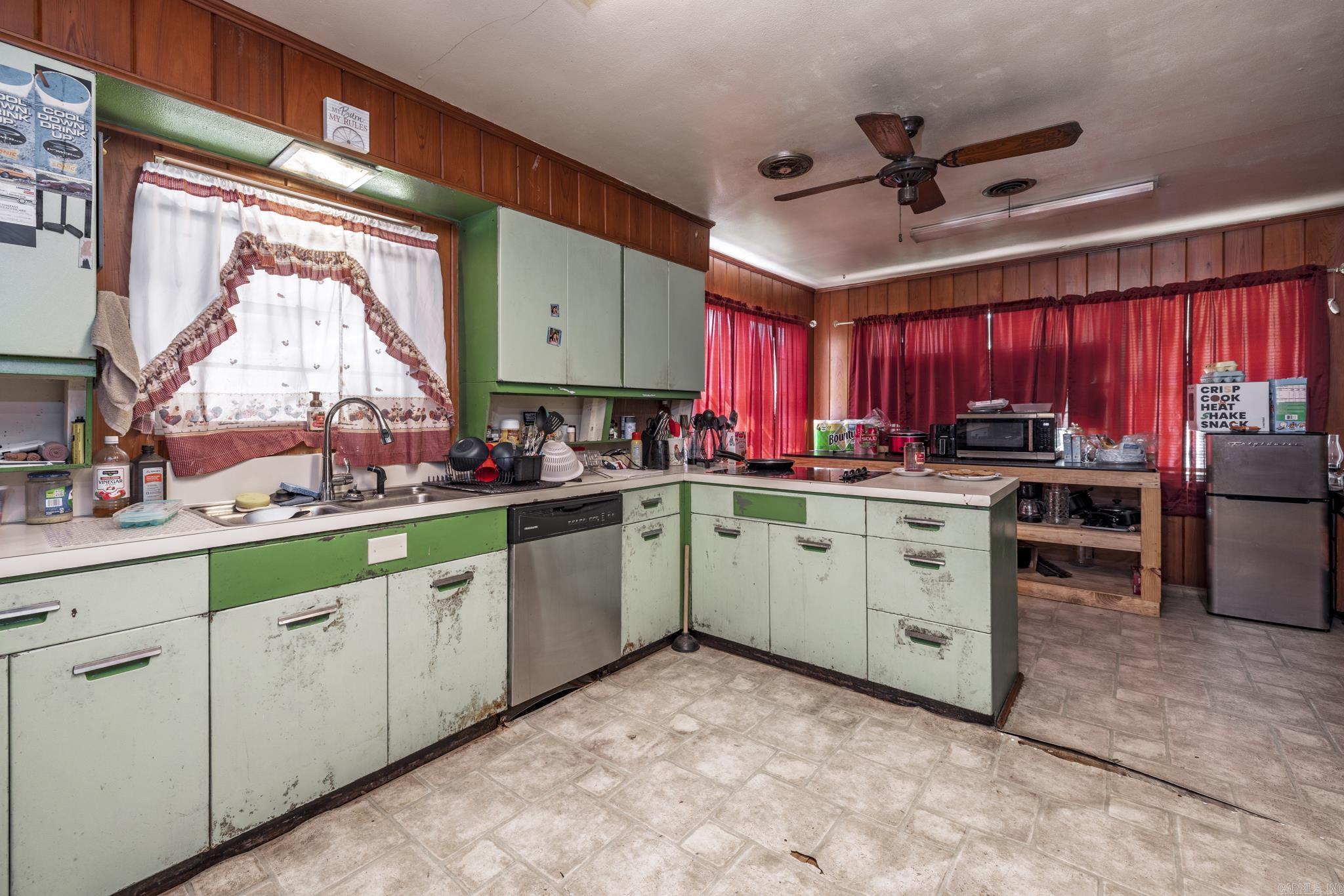 CORNS ADDN - Residential