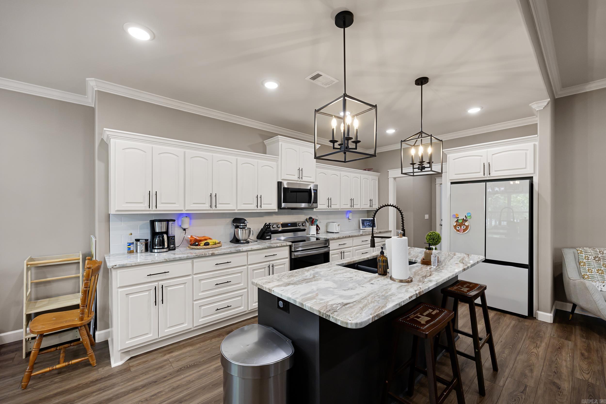 THE CENTER - Residential