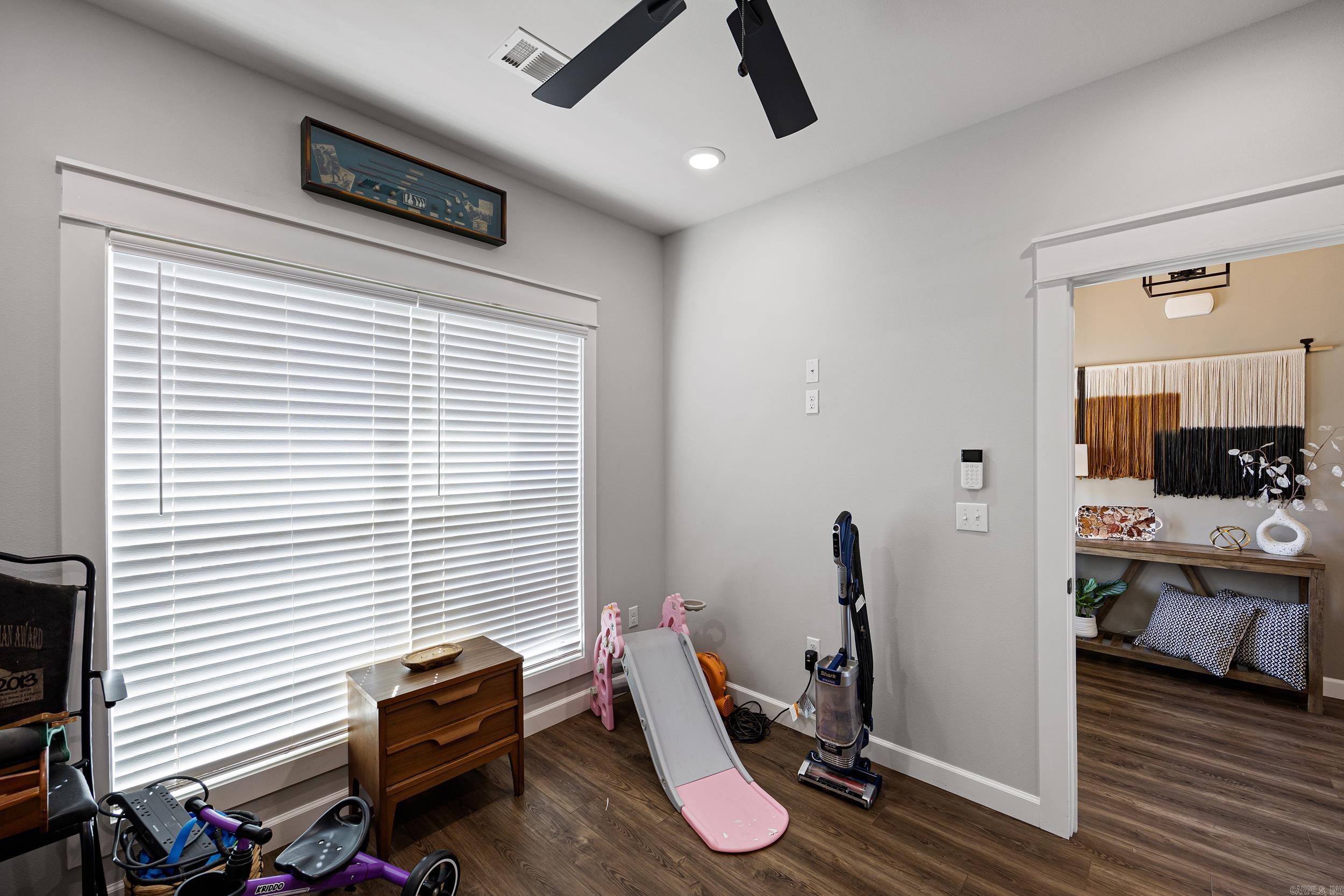 THE CENTER - Residential