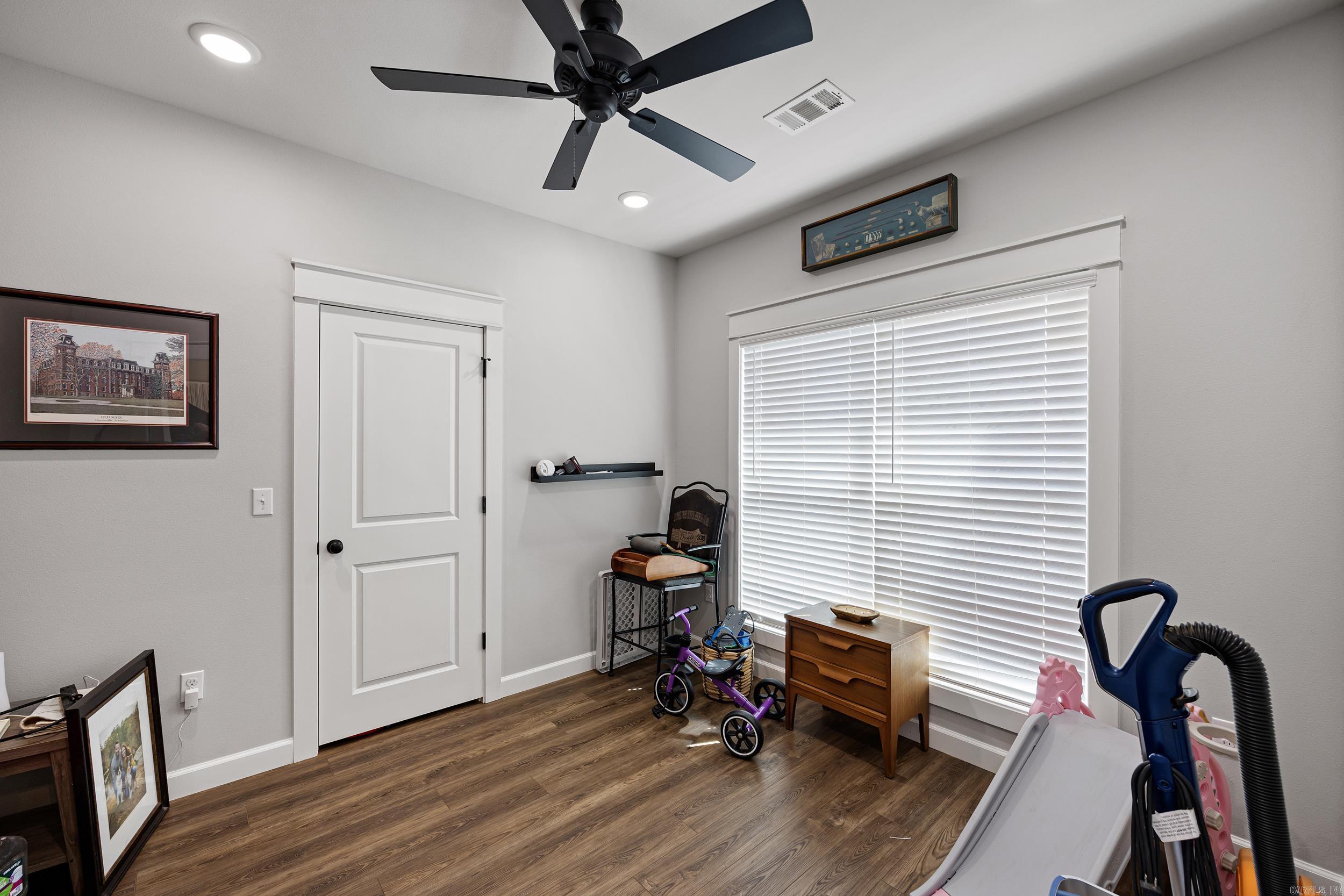 THE CENTER - Residential