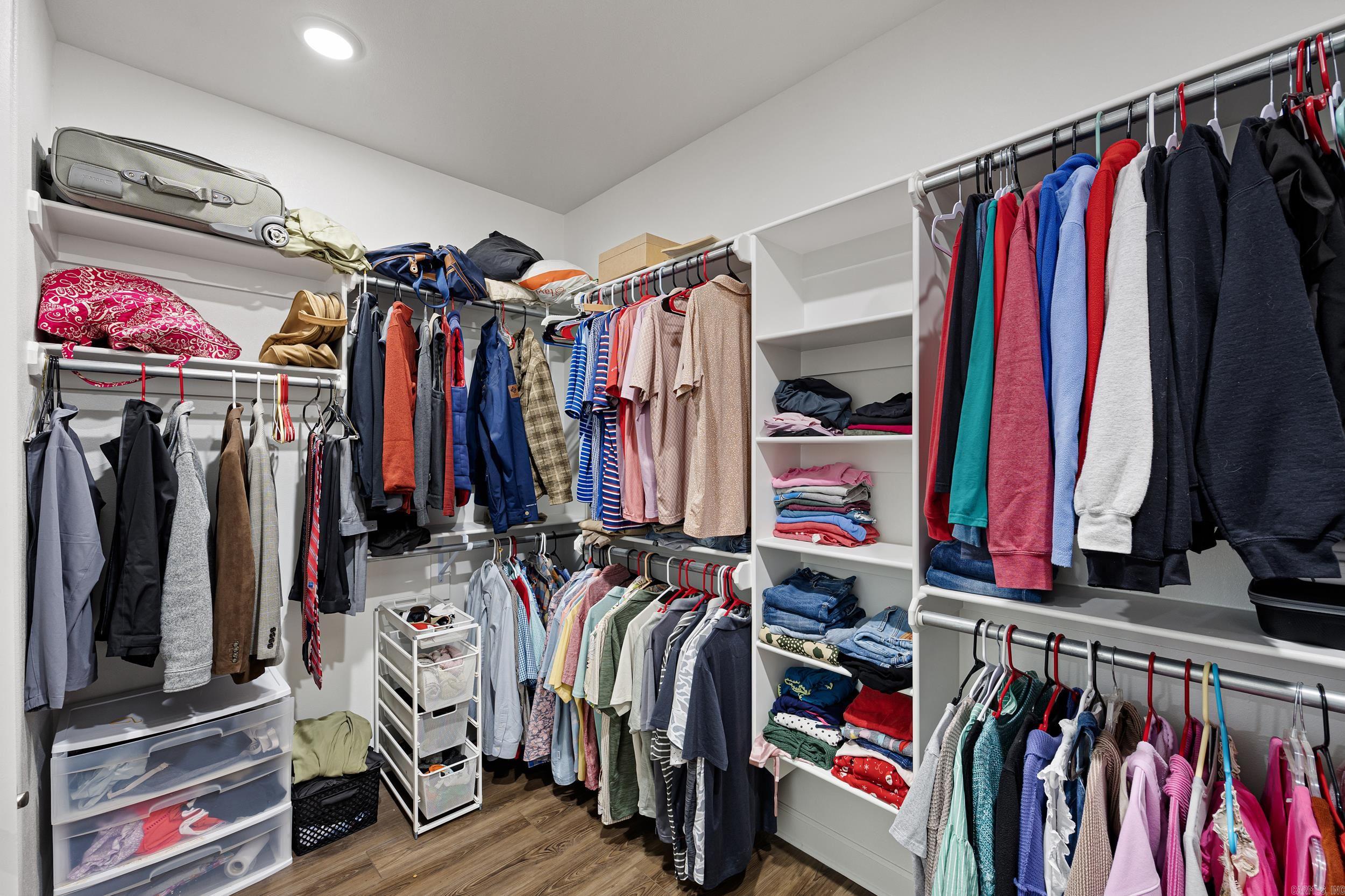 THE CENTER - Residential