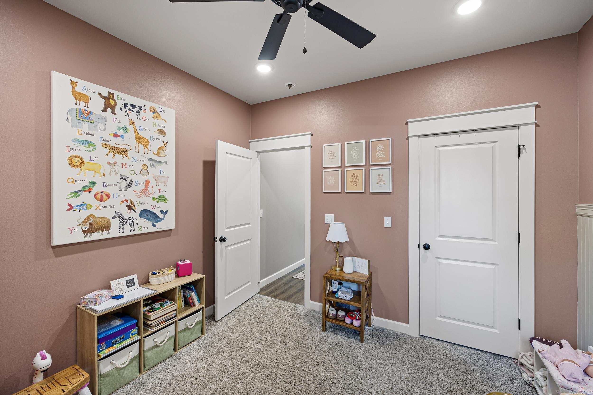 THE CENTER - Residential