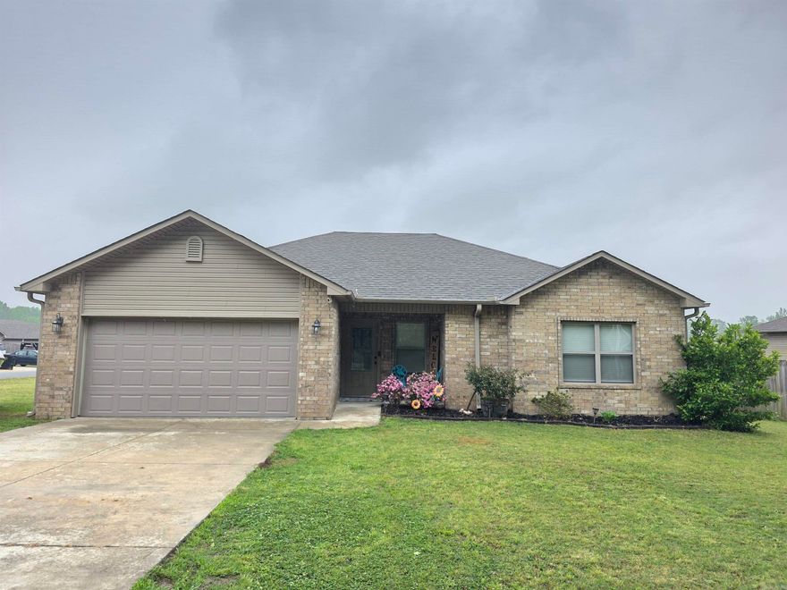 Don't miss out on this one. This 3 Bedroom 2 bath Split floor plan is in a very desirable area, close to Dining, Shopping, Freeway, Schools and more. Great Entrance into a Large Living Room with vaulted ceilings, open to a nice kitchen with lots of Cabinets, Breakfast bar and eat in Dining area that fits a large table. Master suite has a walk in shower, double sinks and huge Closet, 2 other nice size bedrooms and a great quest/2nd bath finish out this great floor plan. Entertain/cookout with family and friends on the very nice large covered patio and great size fenced in backyard all on a corner lot. Home has Double gate on side for easy entry into the back yard, Gutters, 2-car garage and this home has been wired for a generator with a concrete pad to sit it on. Seller is taking the generator to their new home. Call today to see this one.