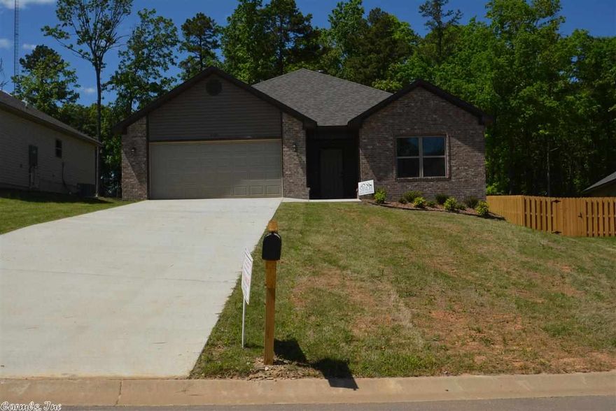 New Floor Plan! This Spacious Home Offers a Huge Great Room & Kitchen! The Kitchen Features Dark-Stained Cabinetry, Modern Counters, 19" Tile Floors & a Pantry! You will Love the 10' Ceilings in the Great Room. Large Master w/ EnSuite that Includes a Jetted-Tub, Separate Shower, Dual Sinks & Large Walk-In Closet!  Bedrooms 2 & 3 are Spacious. The Covered Patio is a Great Place to Enjoy the Big Back Yard & Woods Beyond! Cul-de-sac Lot. Open House 2-4 Every Sunday @ Centennial Valley, Come See Us! RD Area.