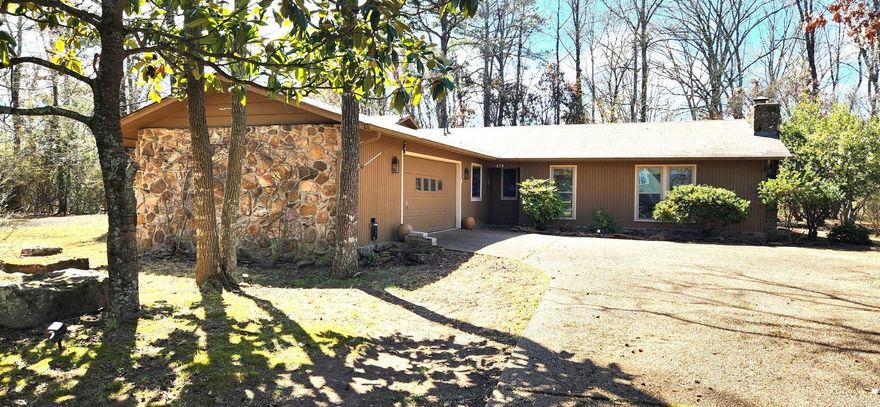 EDEN ISLE!  3-bedrooms, 3.5 baths, 2 living areas, granite tops, NO CARPET!, 2-car garage, no-traffic street!, 5-minute walk to Eden Isle Marina.  Additional vacant lot next door is included!