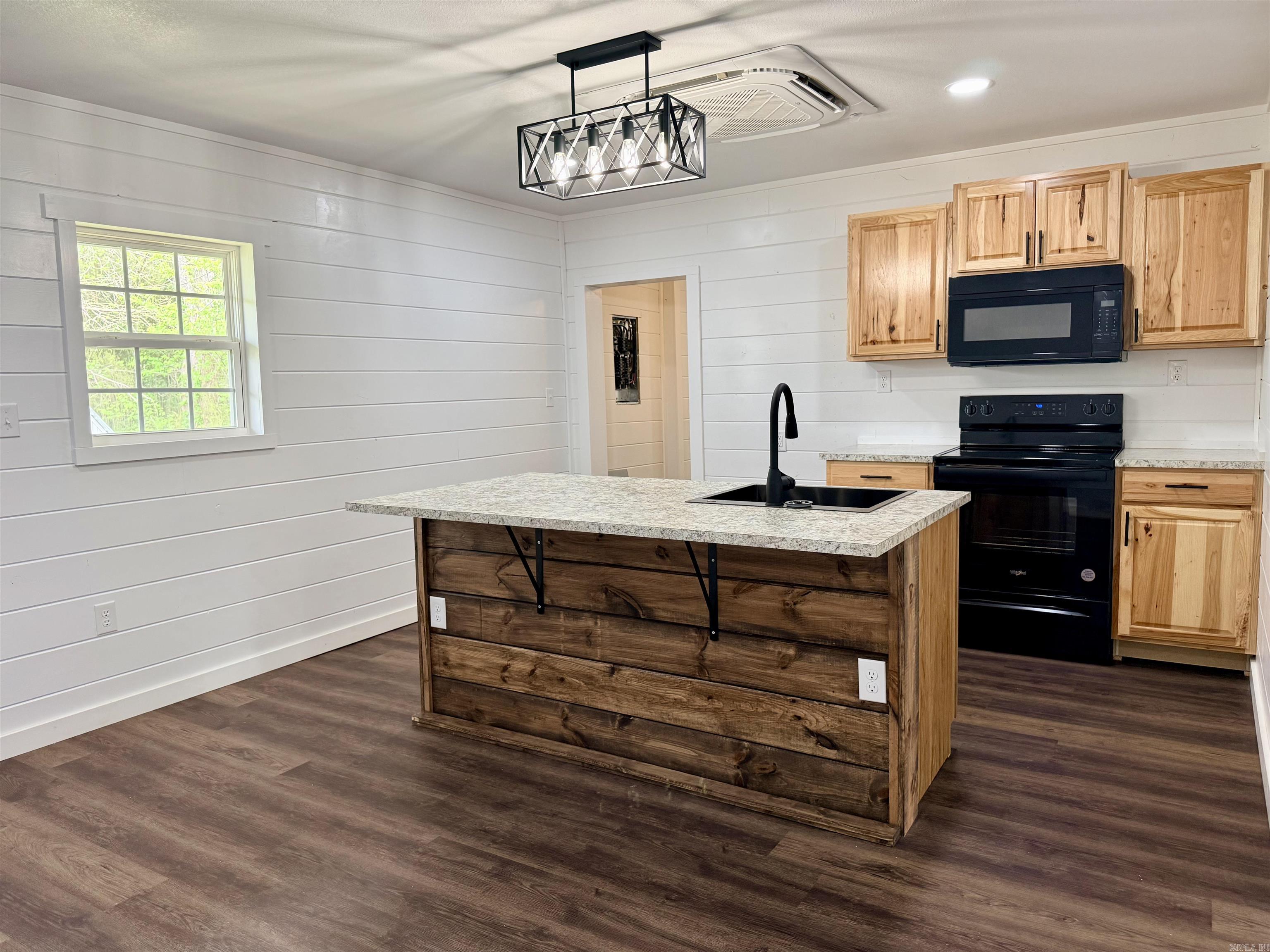 CHURCHILL ADDN - Residential