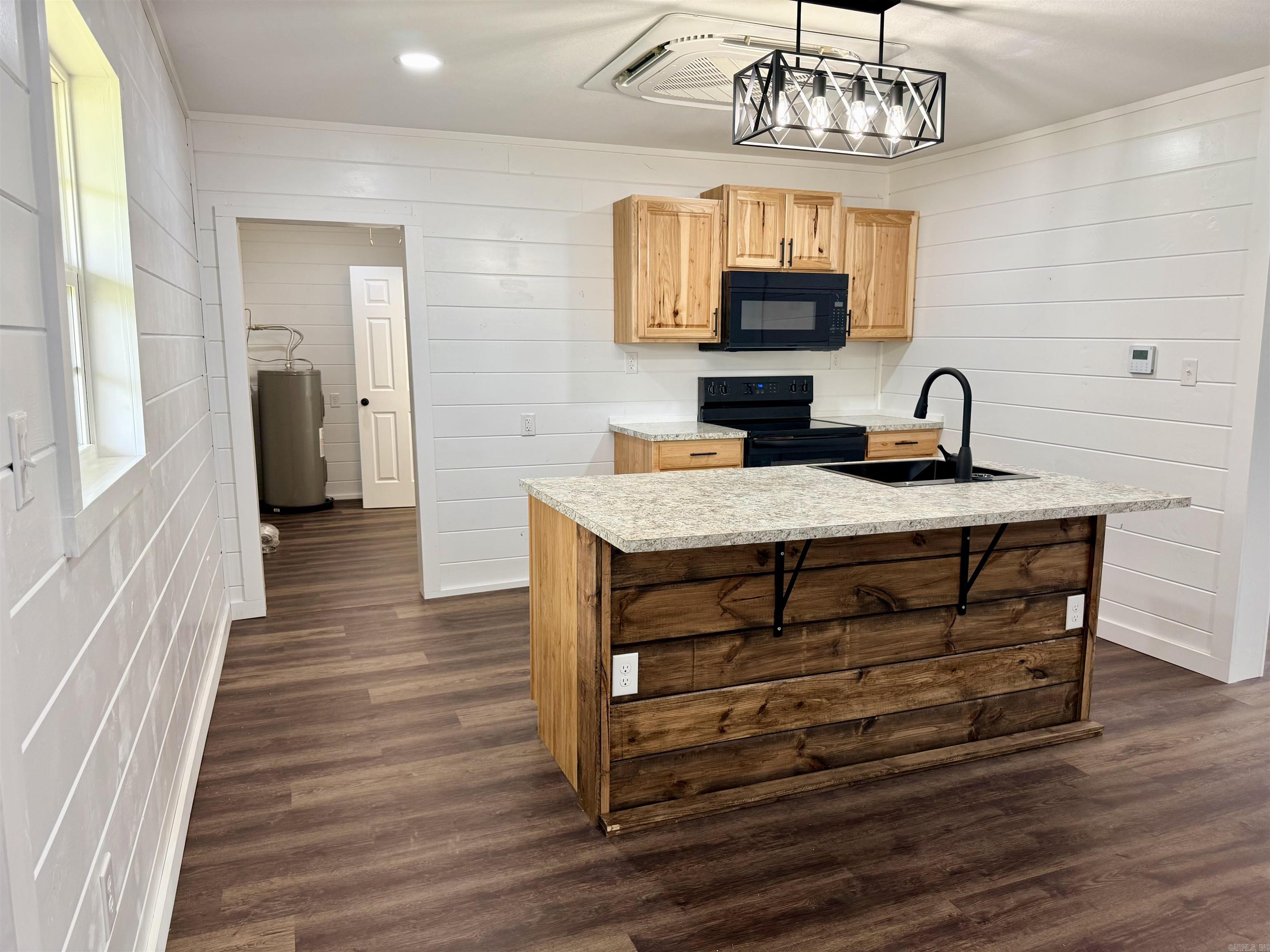 CHURCHILL ADDN - Residential