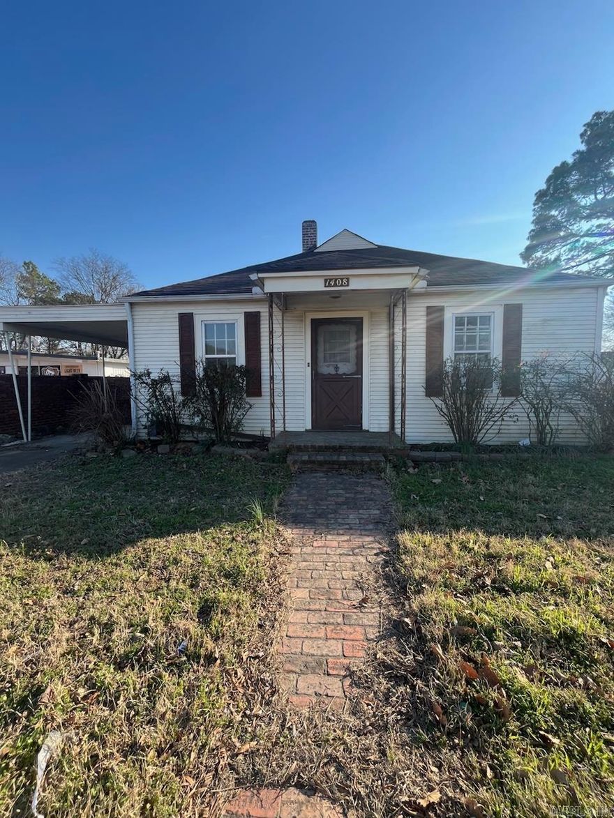 This property will be great for a rehab or investment project.  This property will be sold as is, with utilities not to be turned on by the seller before closing.  The home is very near gas stations, within a half mile of pharmacies, medical, and coffee shops, and less than a mile from a grocery store.  If you are looking for an investment property that is near shopping, this might be the one!