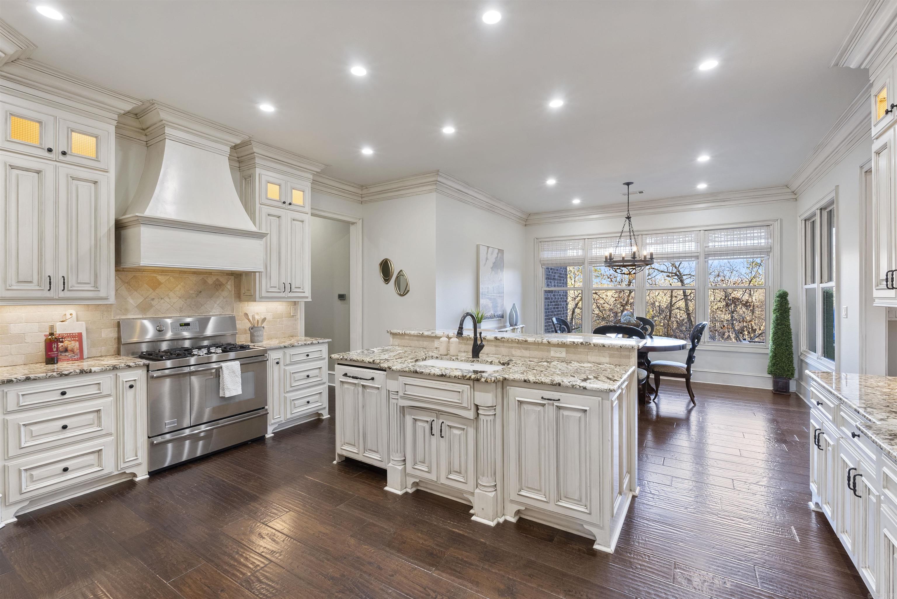 WOODLANDS EDGE - Residential