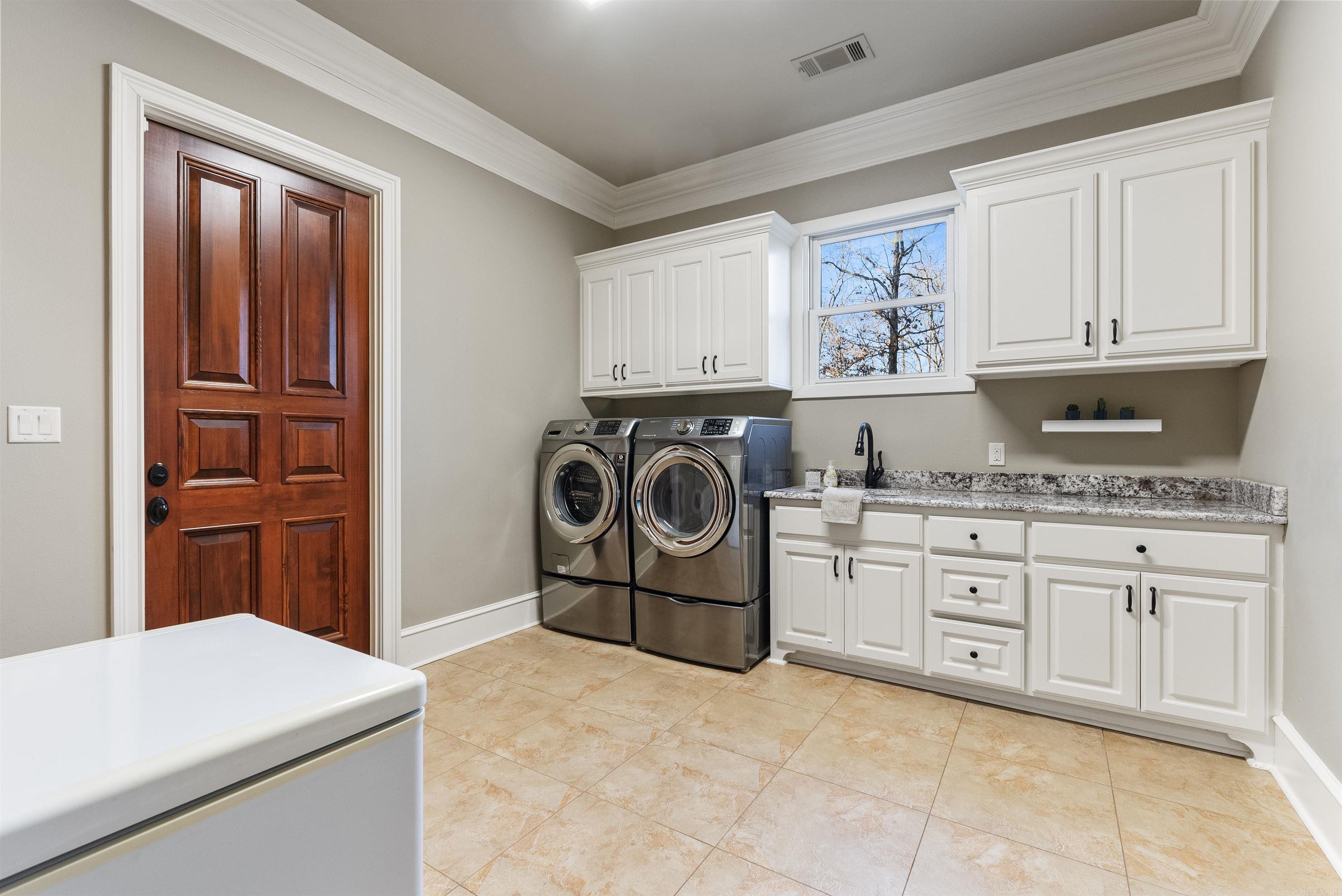 WOODLANDS EDGE - Residential