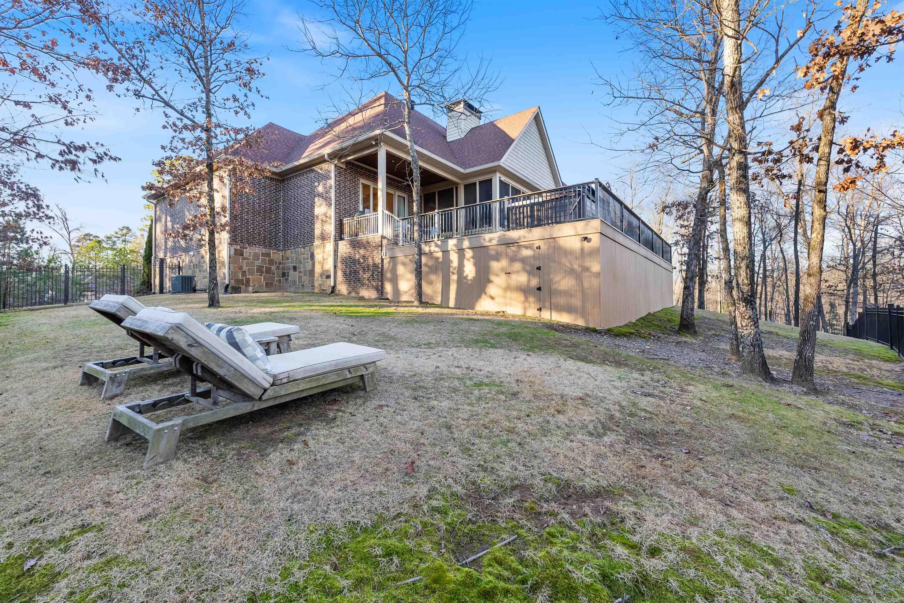 WOODLANDS EDGE - Residential