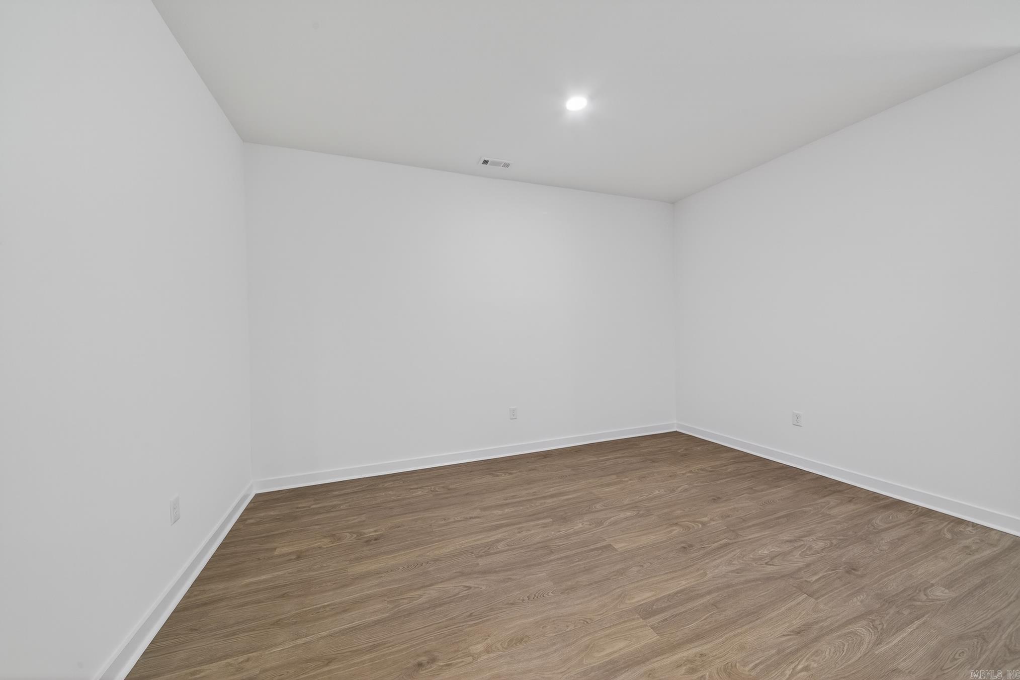 WOLFSBRIDGE @ CABOT PH 1-A - Residential Lease