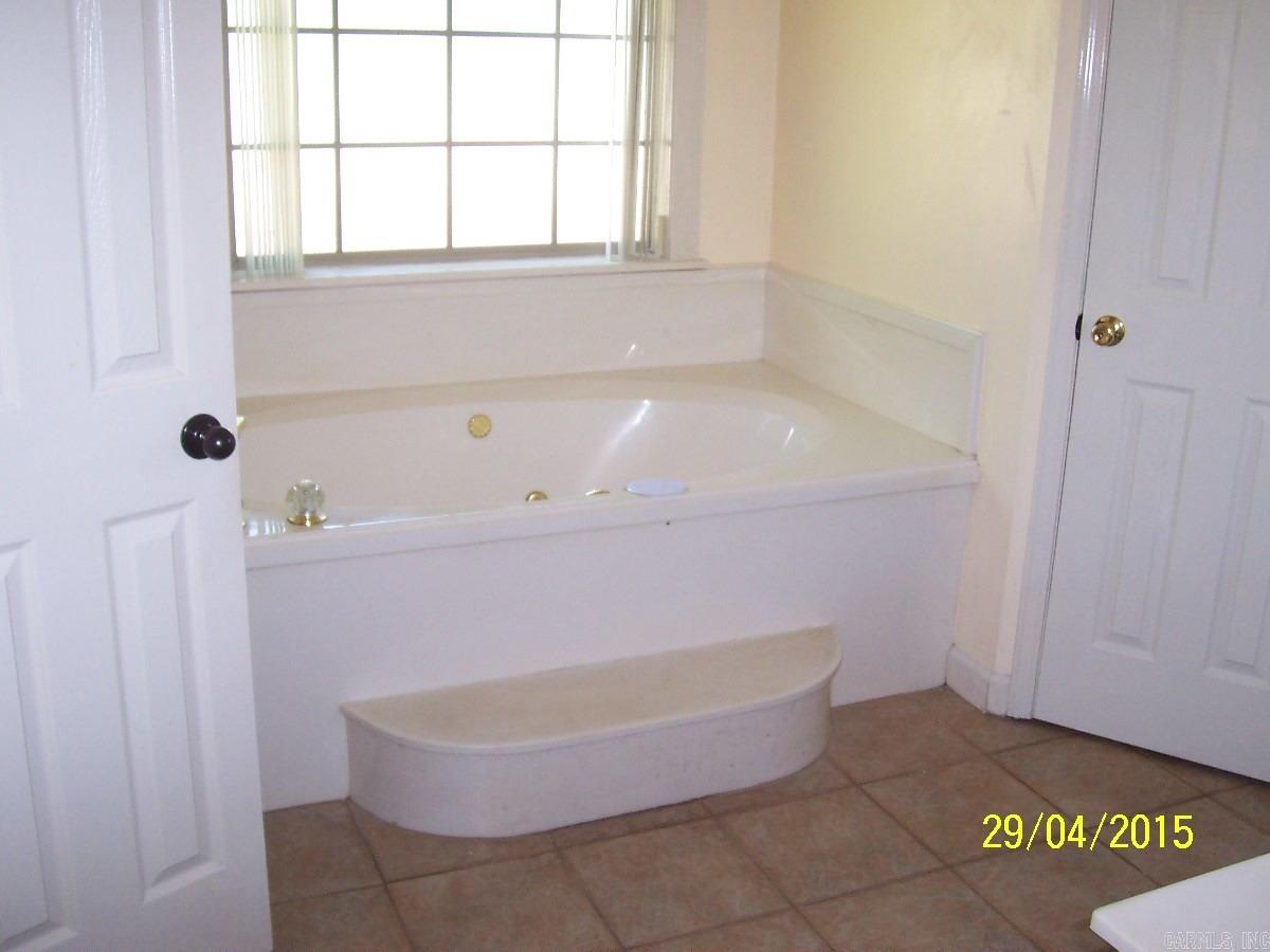 COUNTRY CLUB OF ARK THE - Residential