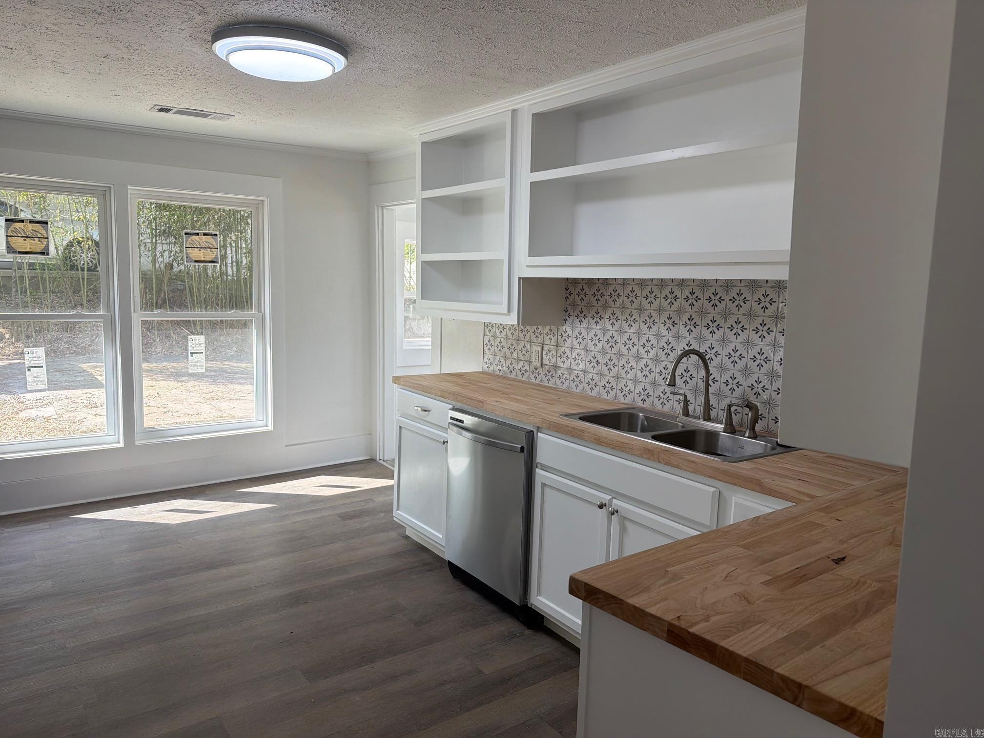 WOODLAWN HEIGHTS - Residential