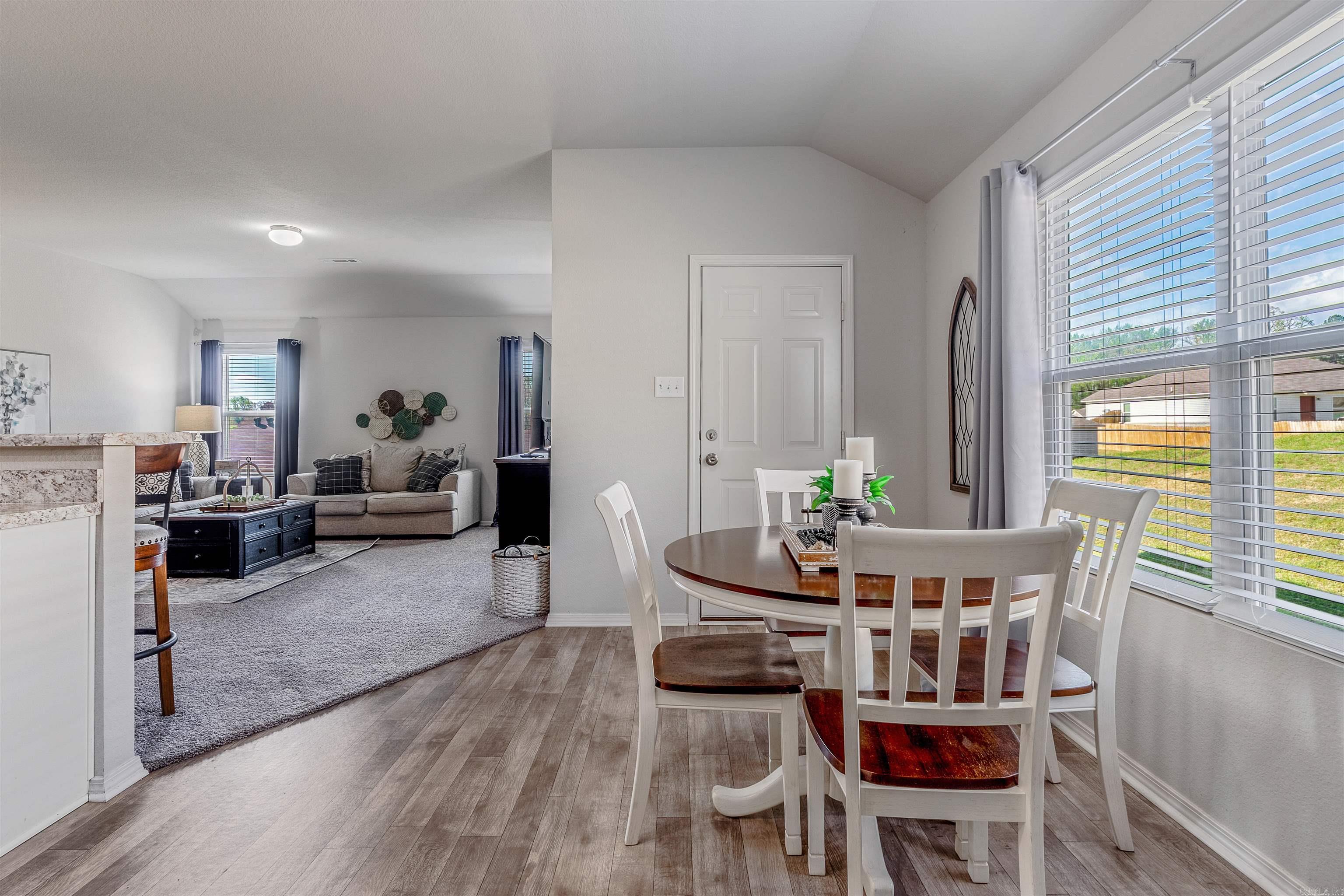 OAKLAND GROVE ESTATES - Residential