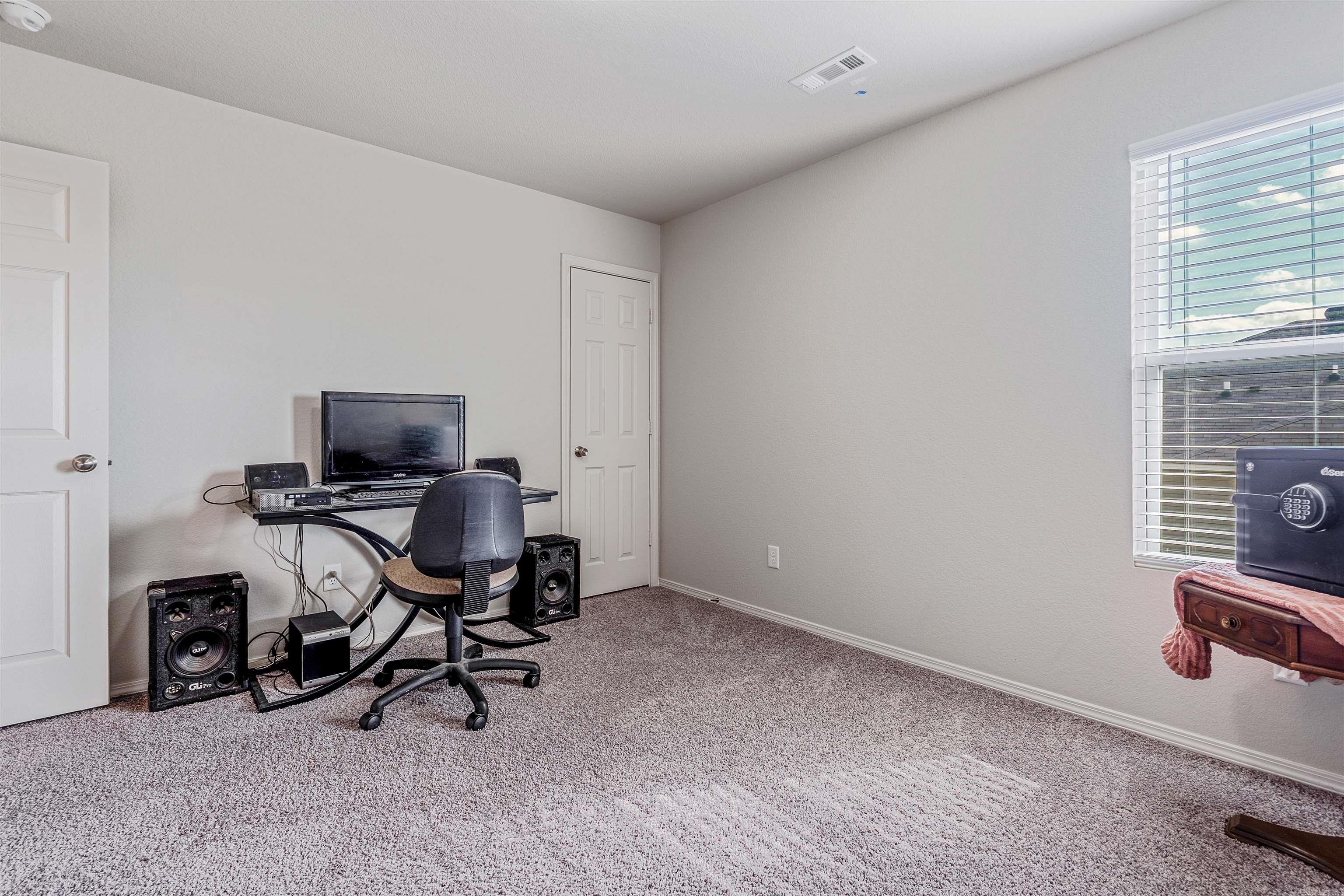 OAKLAND GROVE ESTATES - Residential