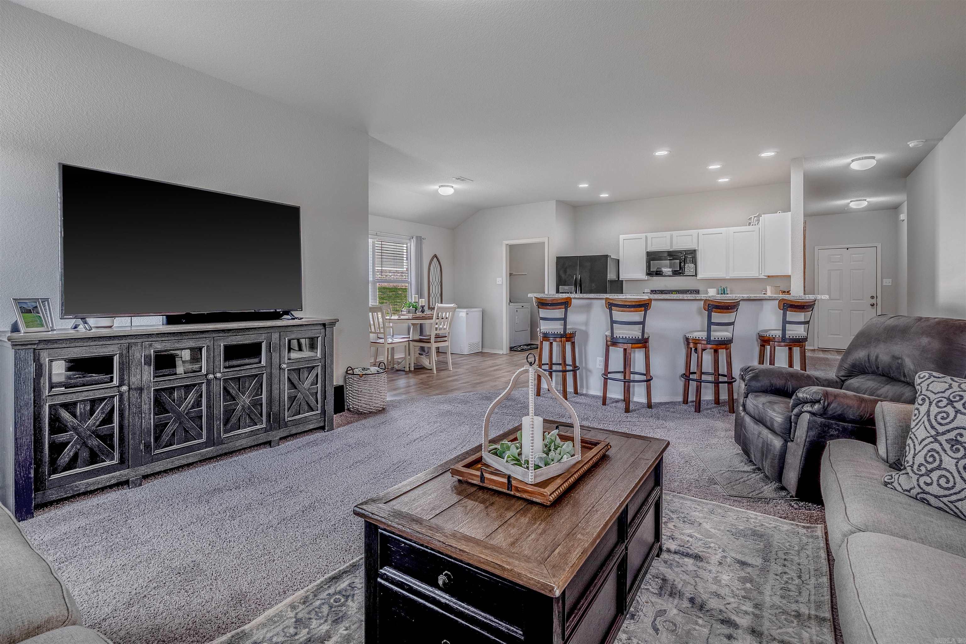 OAKLAND GROVE ESTATES - Residential