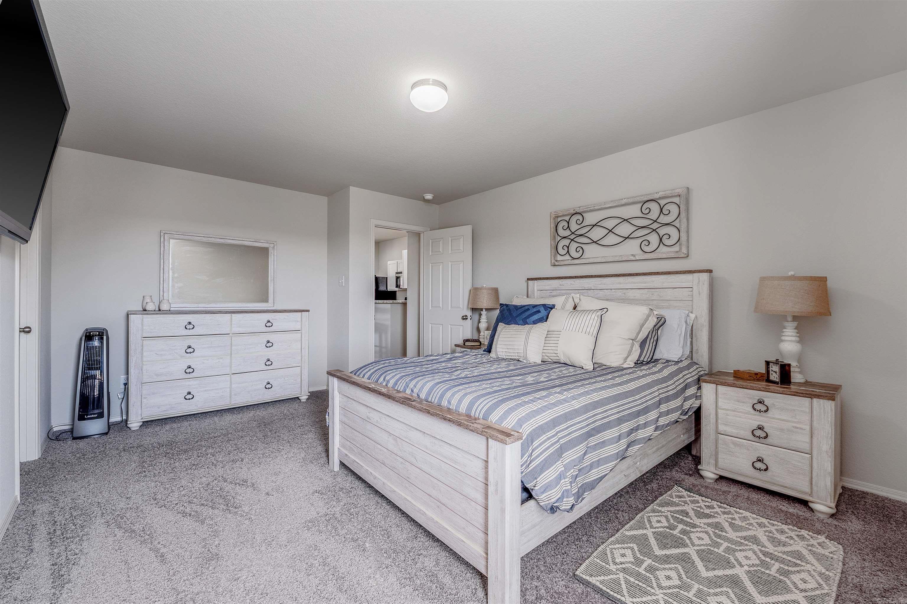 OAKLAND GROVE ESTATES - Residential