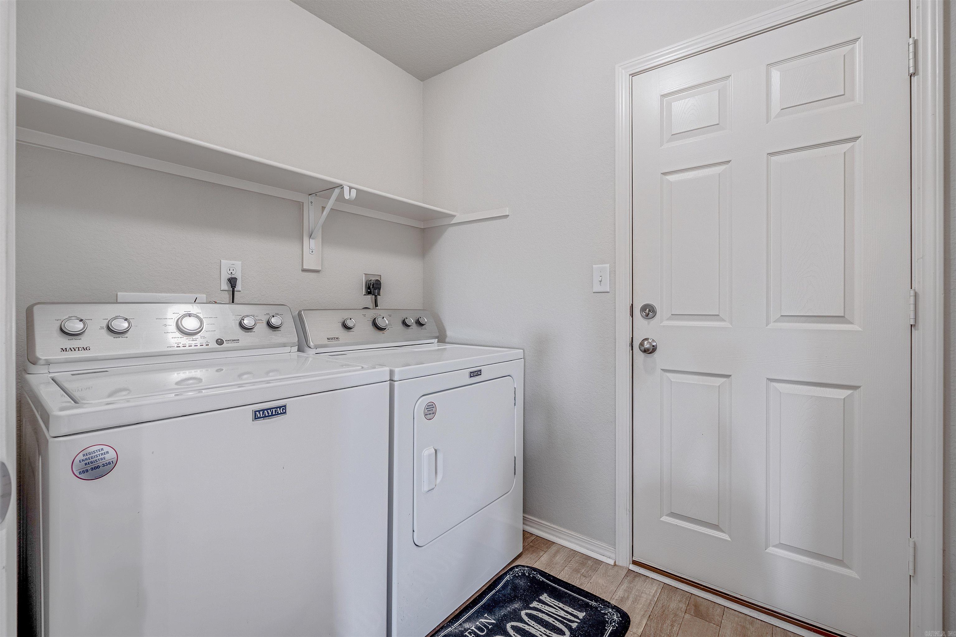 OAKLAND GROVE ESTATES - Residential