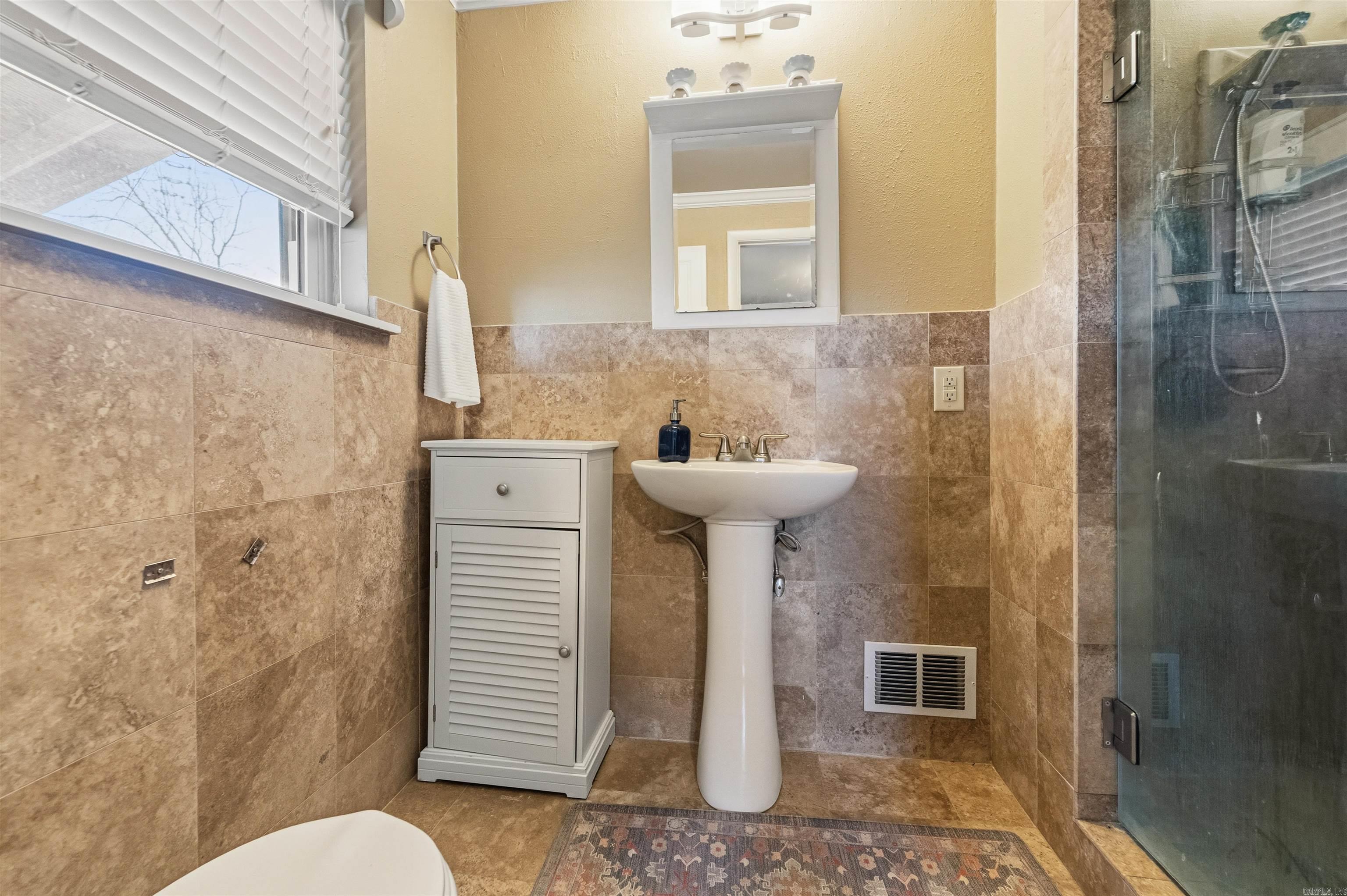 CEDAR HILL TERR - Residential