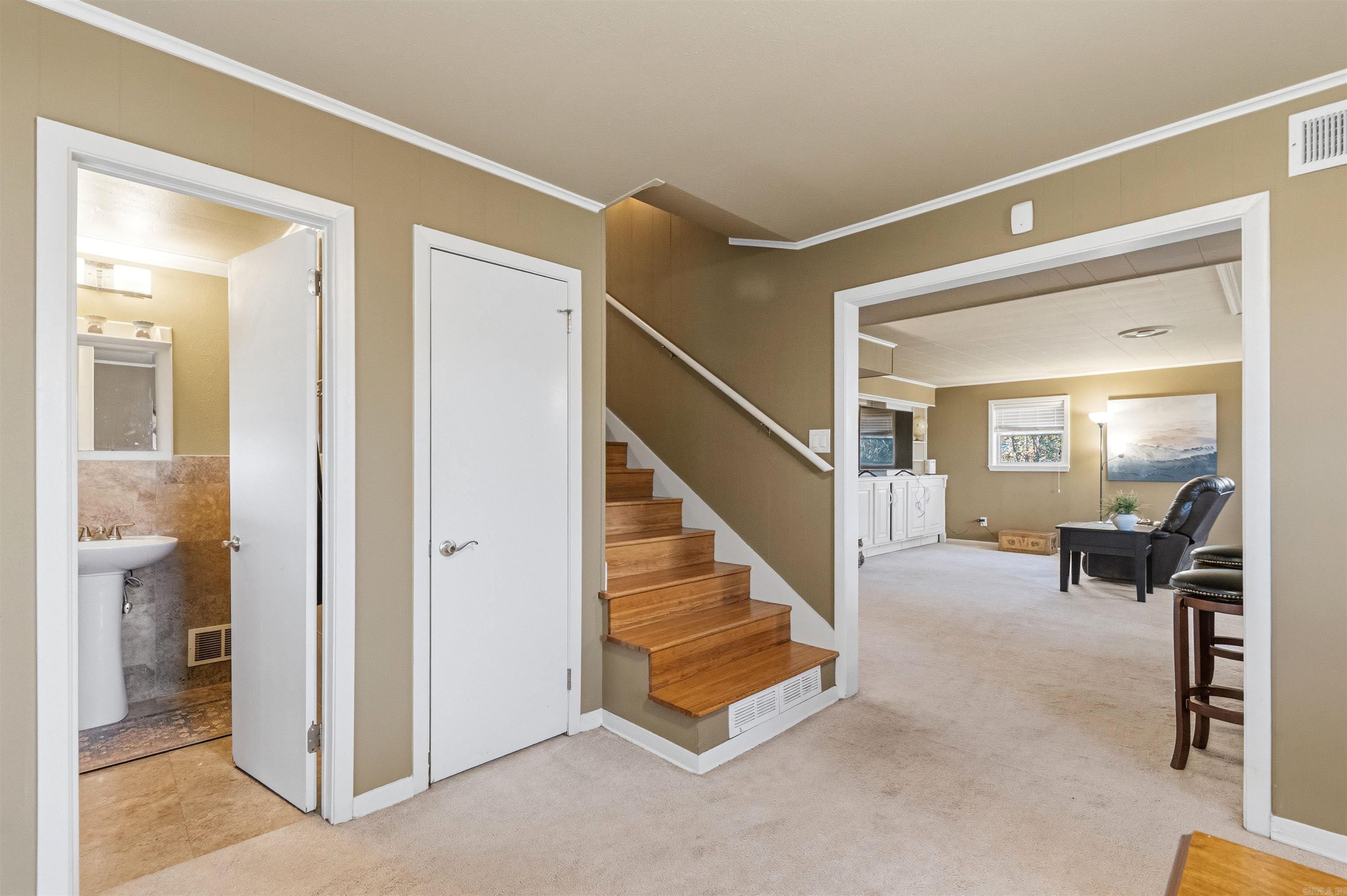 CEDAR HILL TERR - Residential