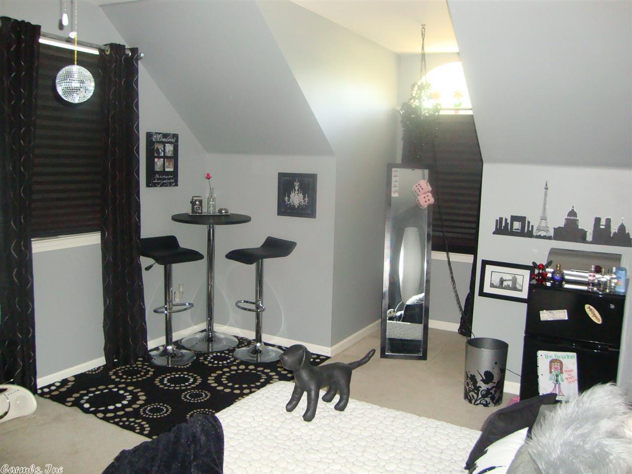 Vintage Woods - Residential