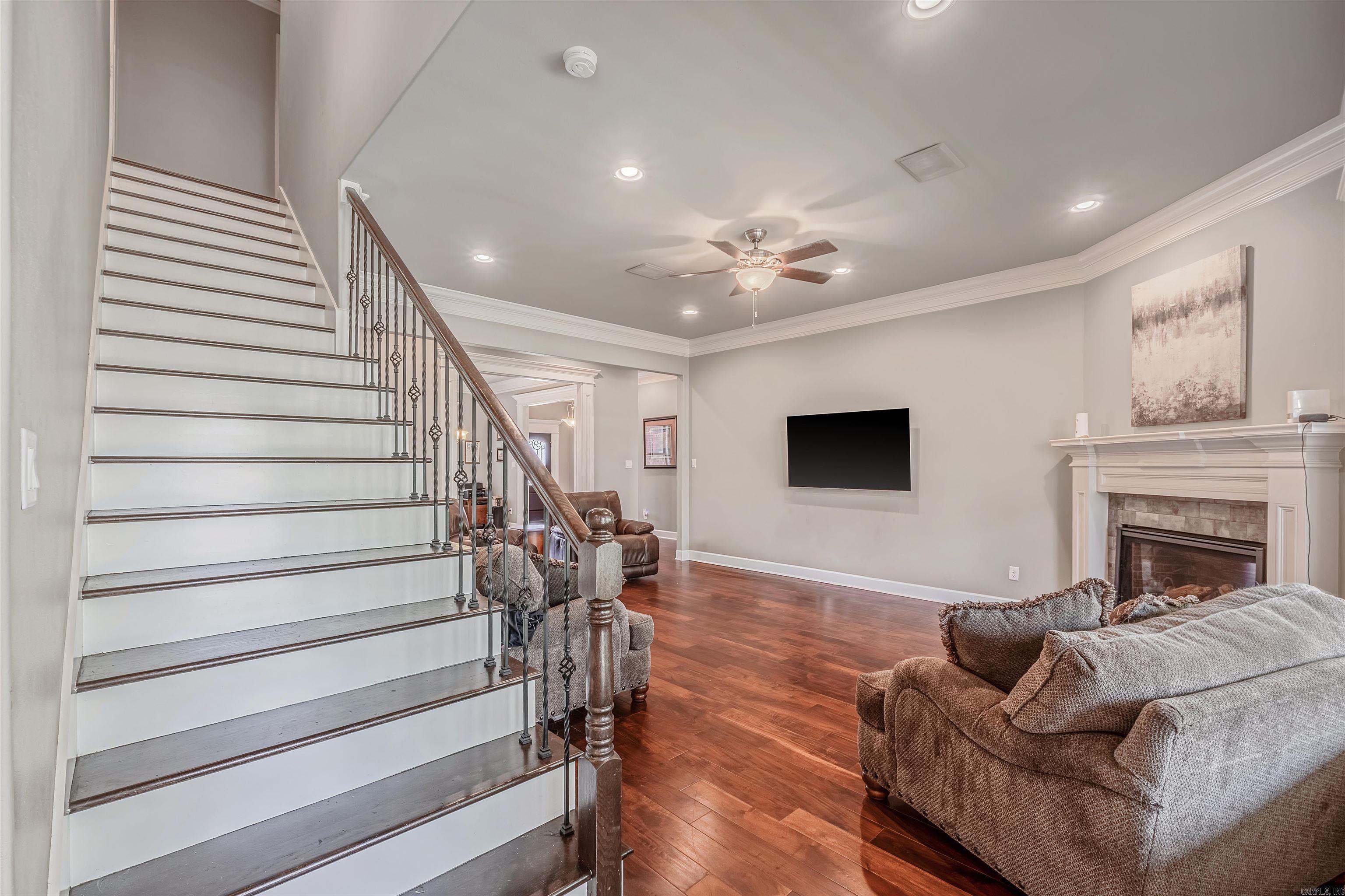 CHENAL VALLEY EPERNAY PLACE - Residential