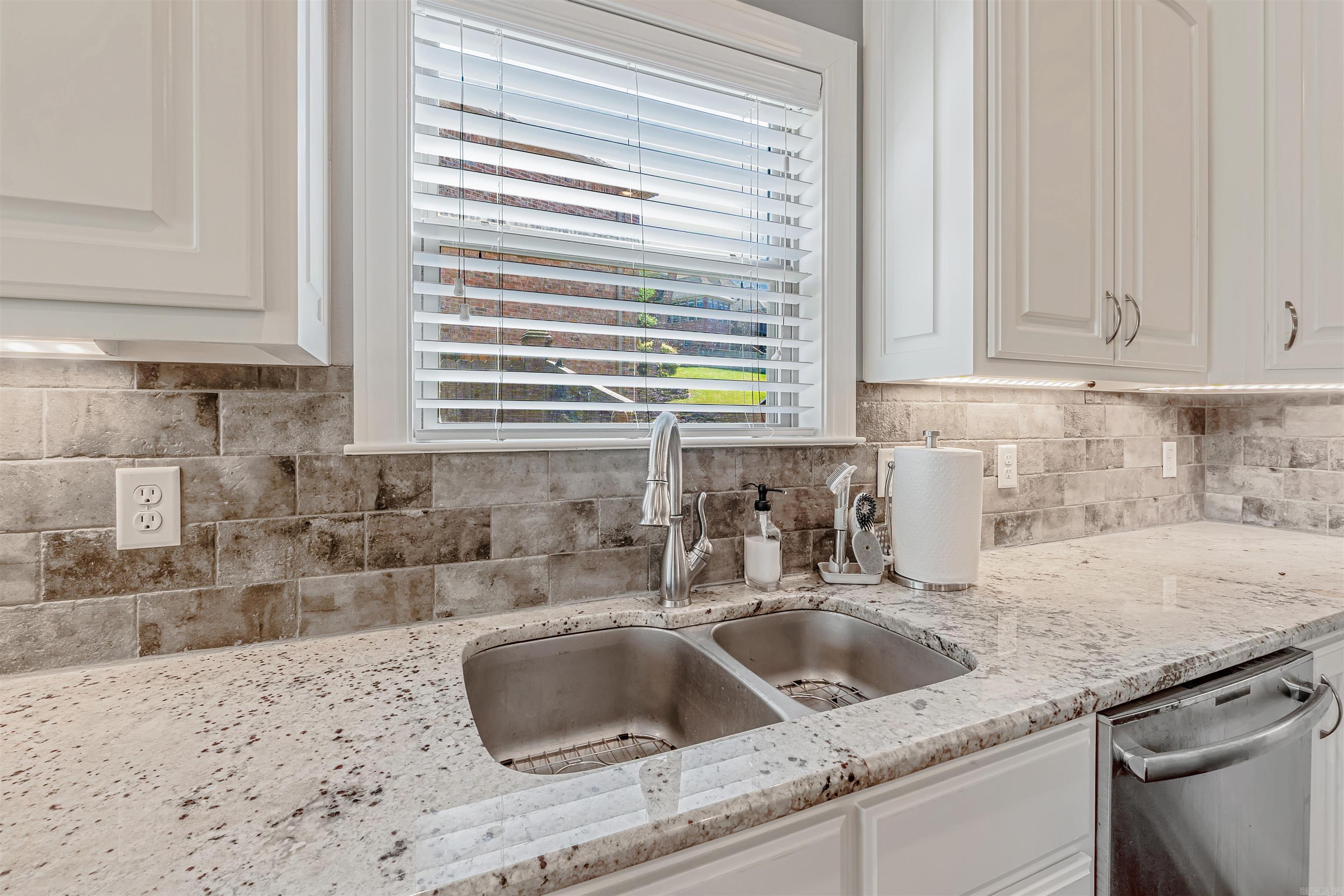 CHENAL VALLEY EPERNAY PLACE - Residential