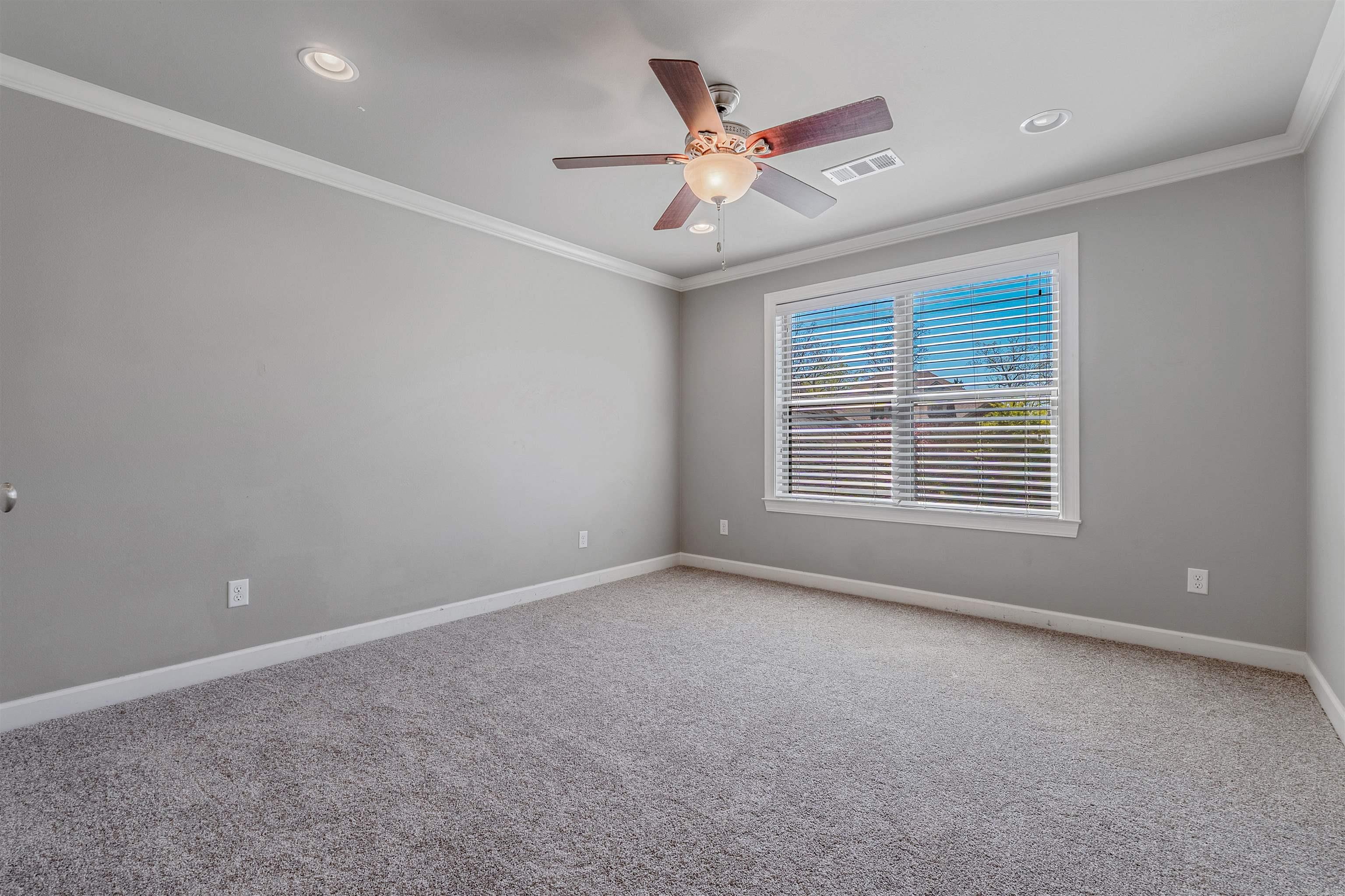 CHENAL VALLEY EPERNAY PLACE - Residential