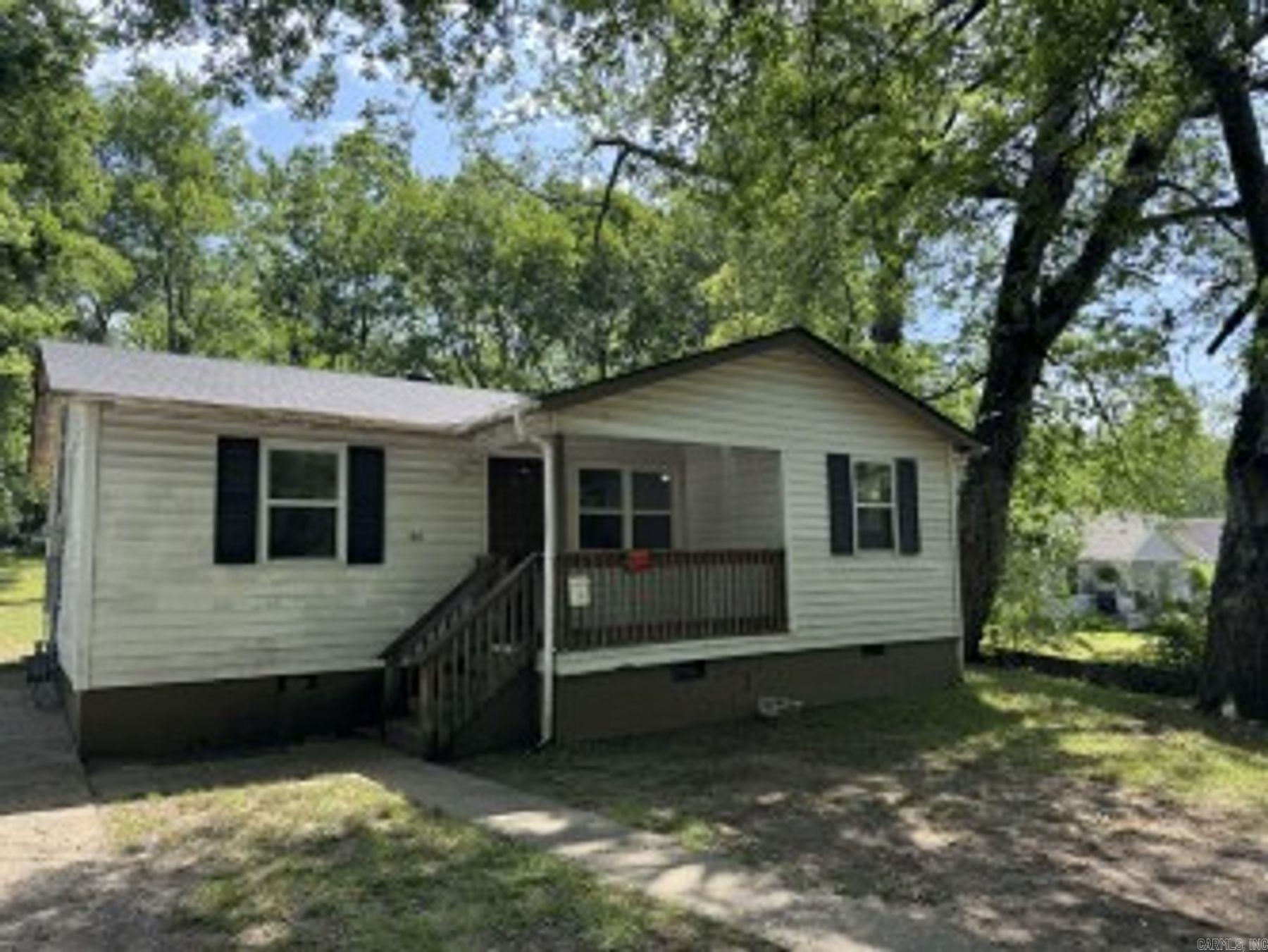Investment potential or starter home. Spacious 3 bed/1 bath home on a large lot close to downtown and all the festivities happening in the Spa City. New luxury vinyl flooring and updated bath as well as a new roof just last year. Come see what the area has to offer.
