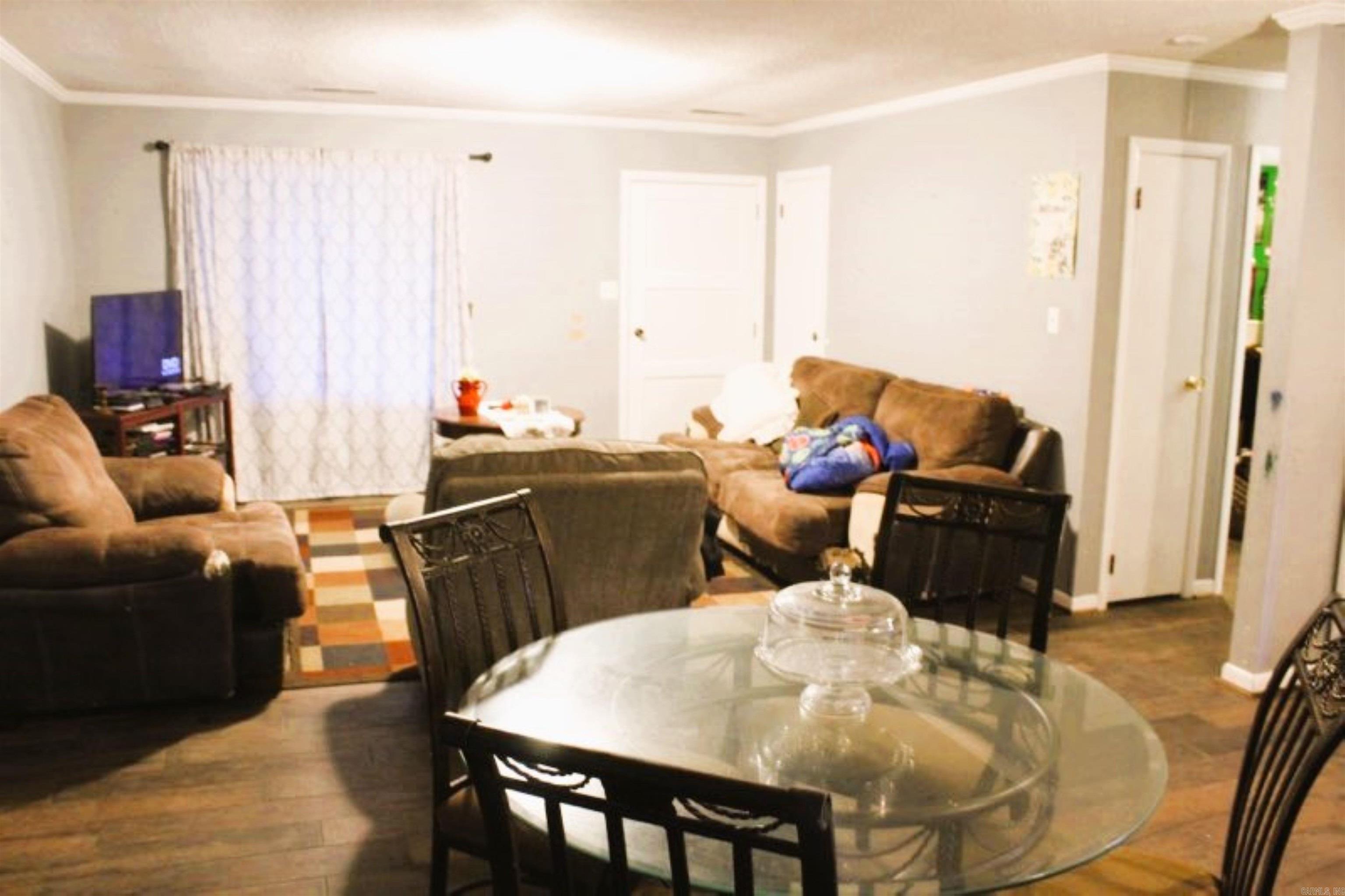 CRESTWOOD - Residential