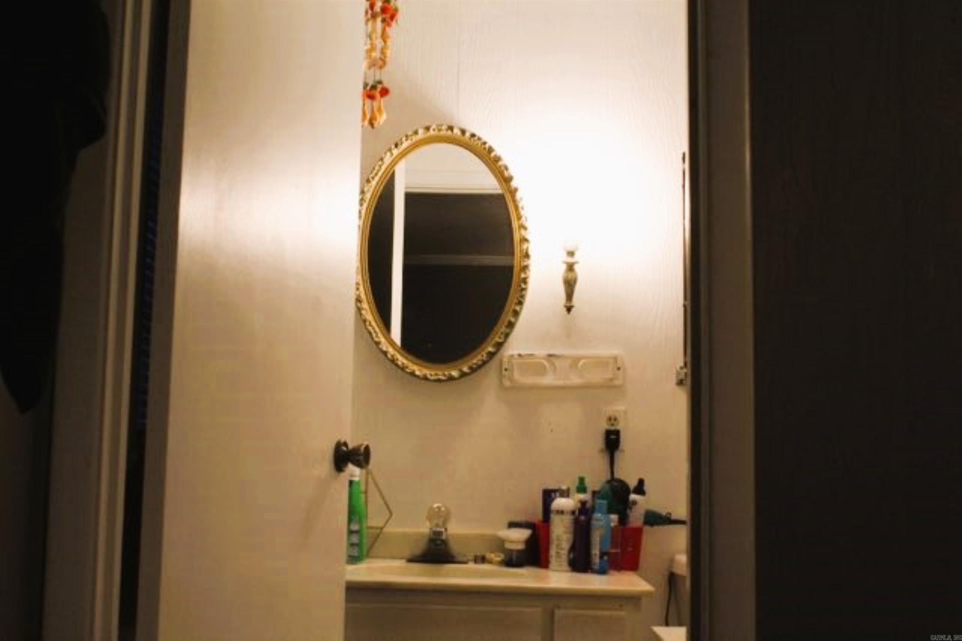 CRESTWOOD - Residential