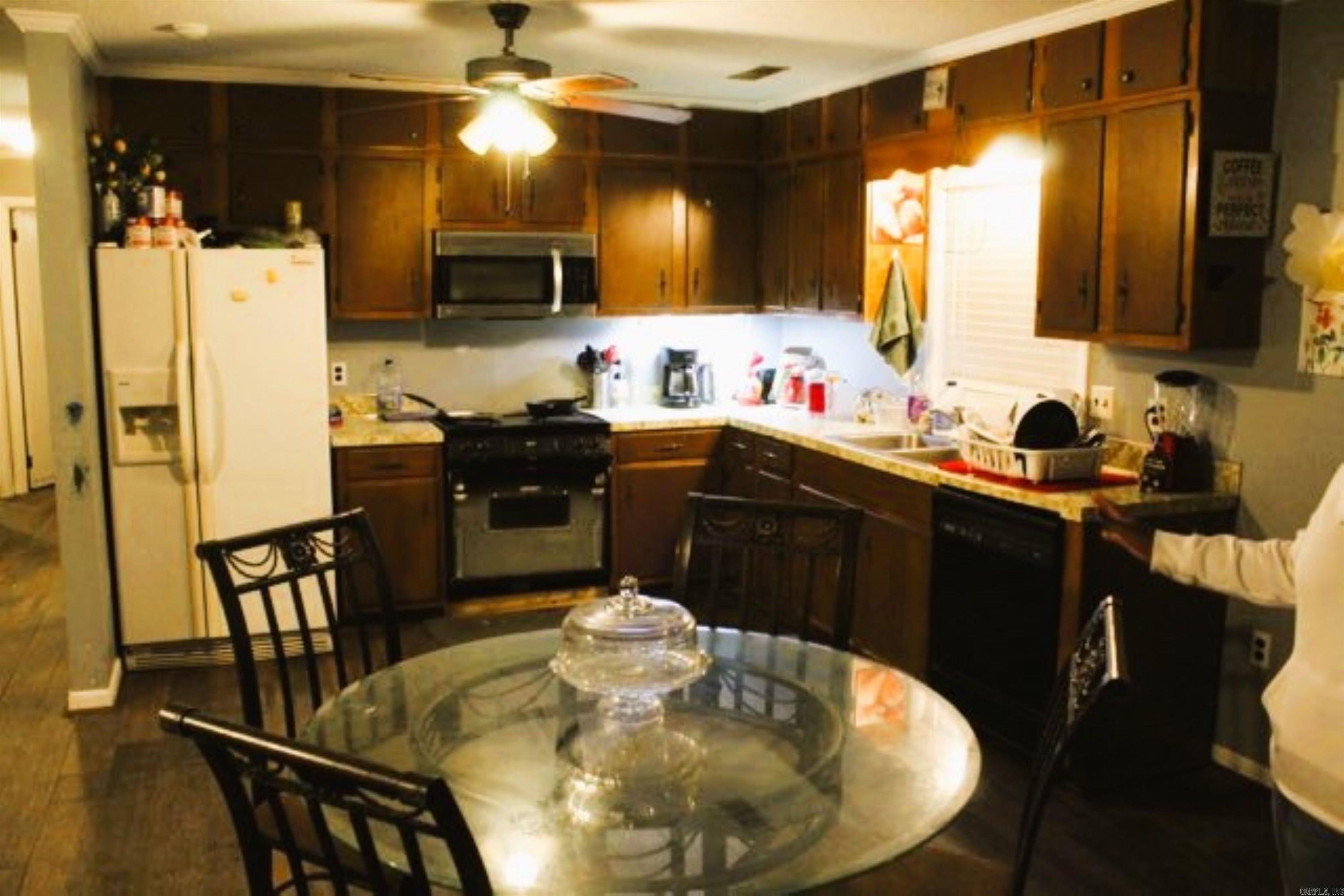 CRESTWOOD - Residential