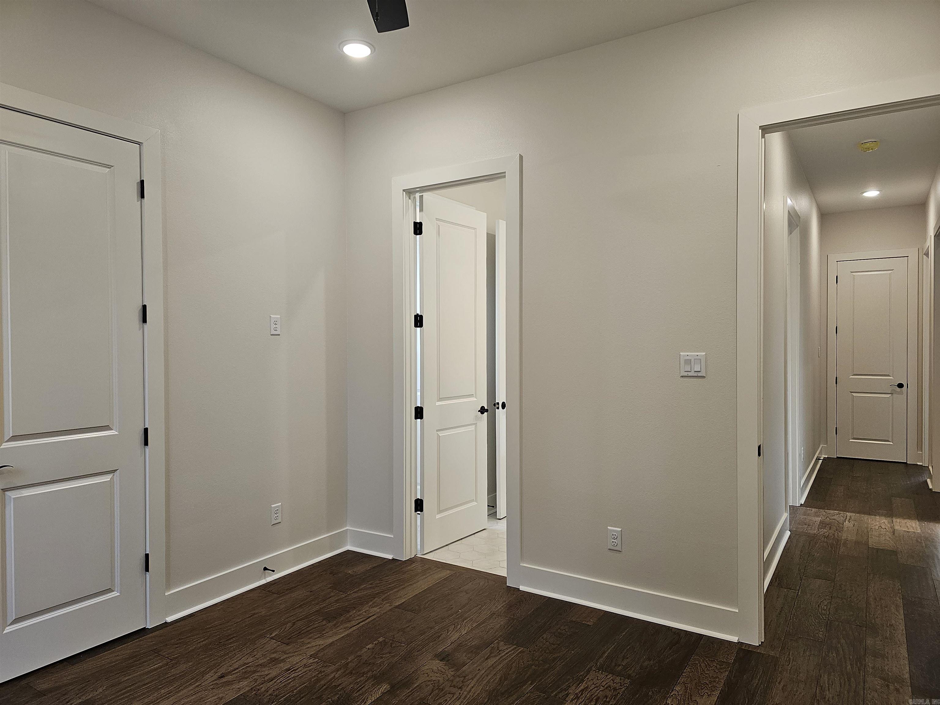 HAZEL OAK - Residential