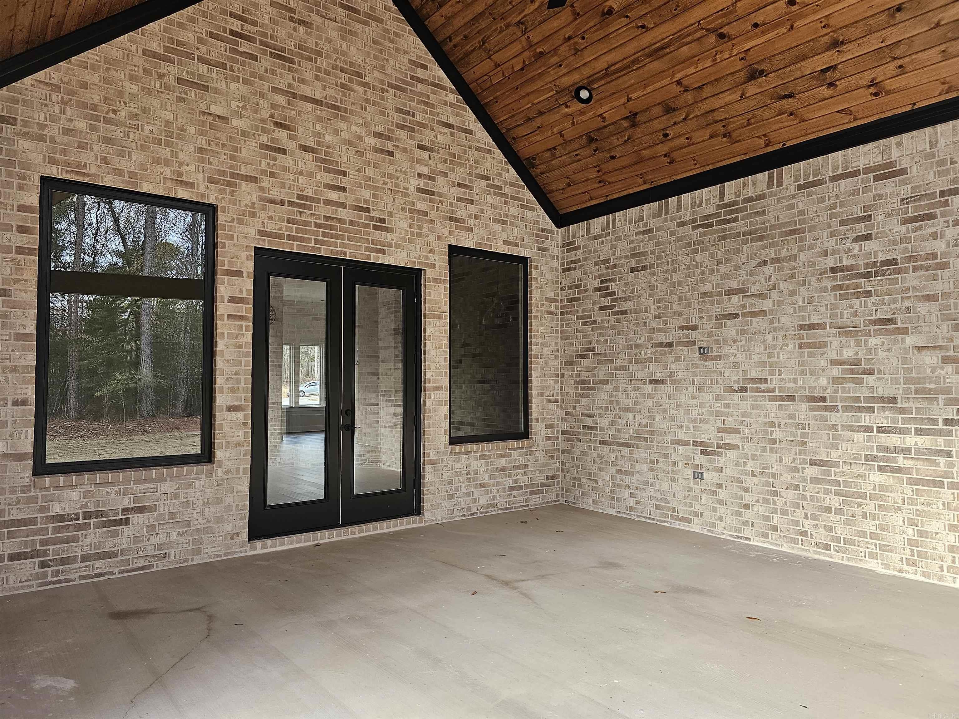 HAZEL OAK - Residential