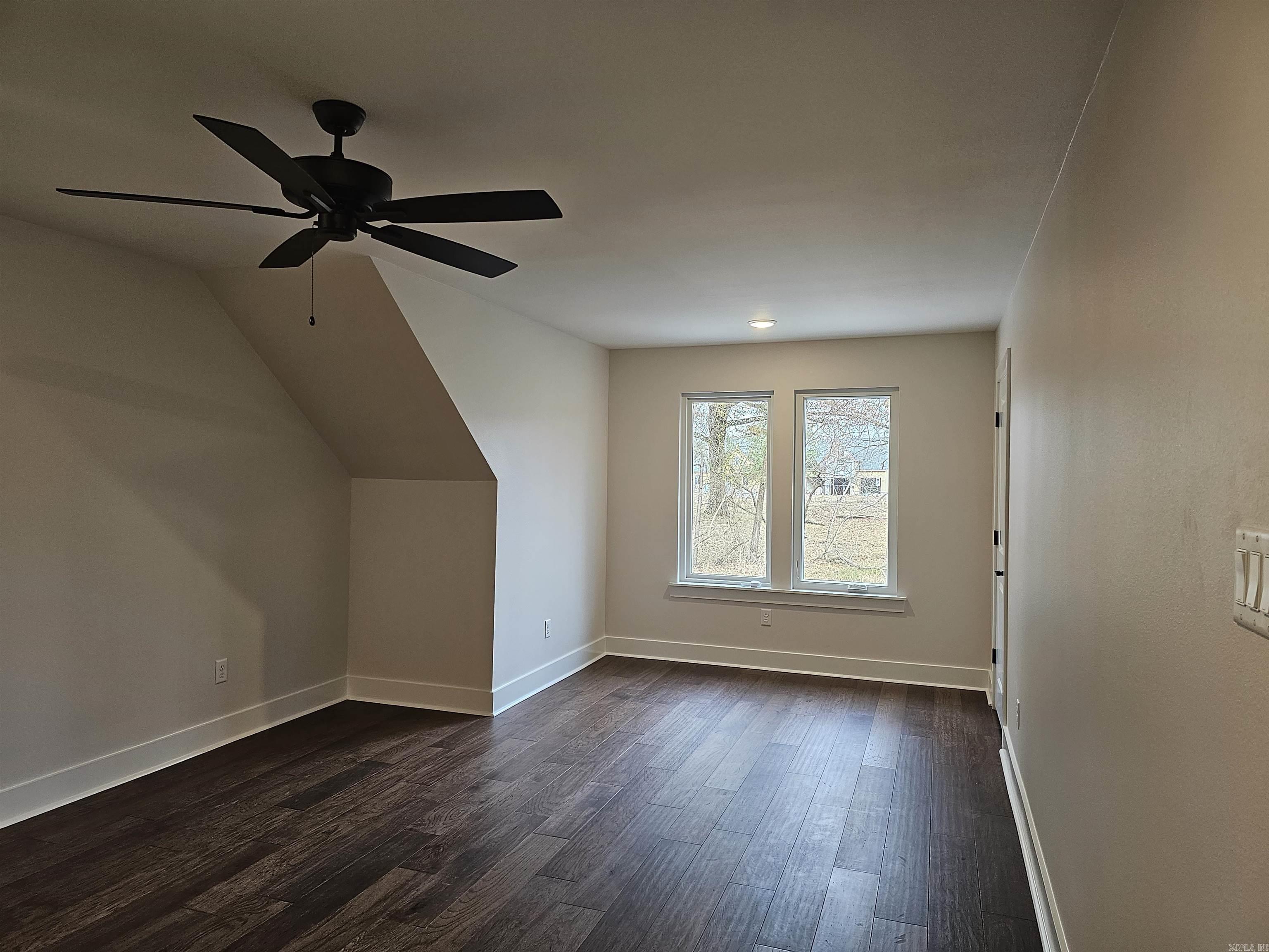 HAZEL OAK - Residential