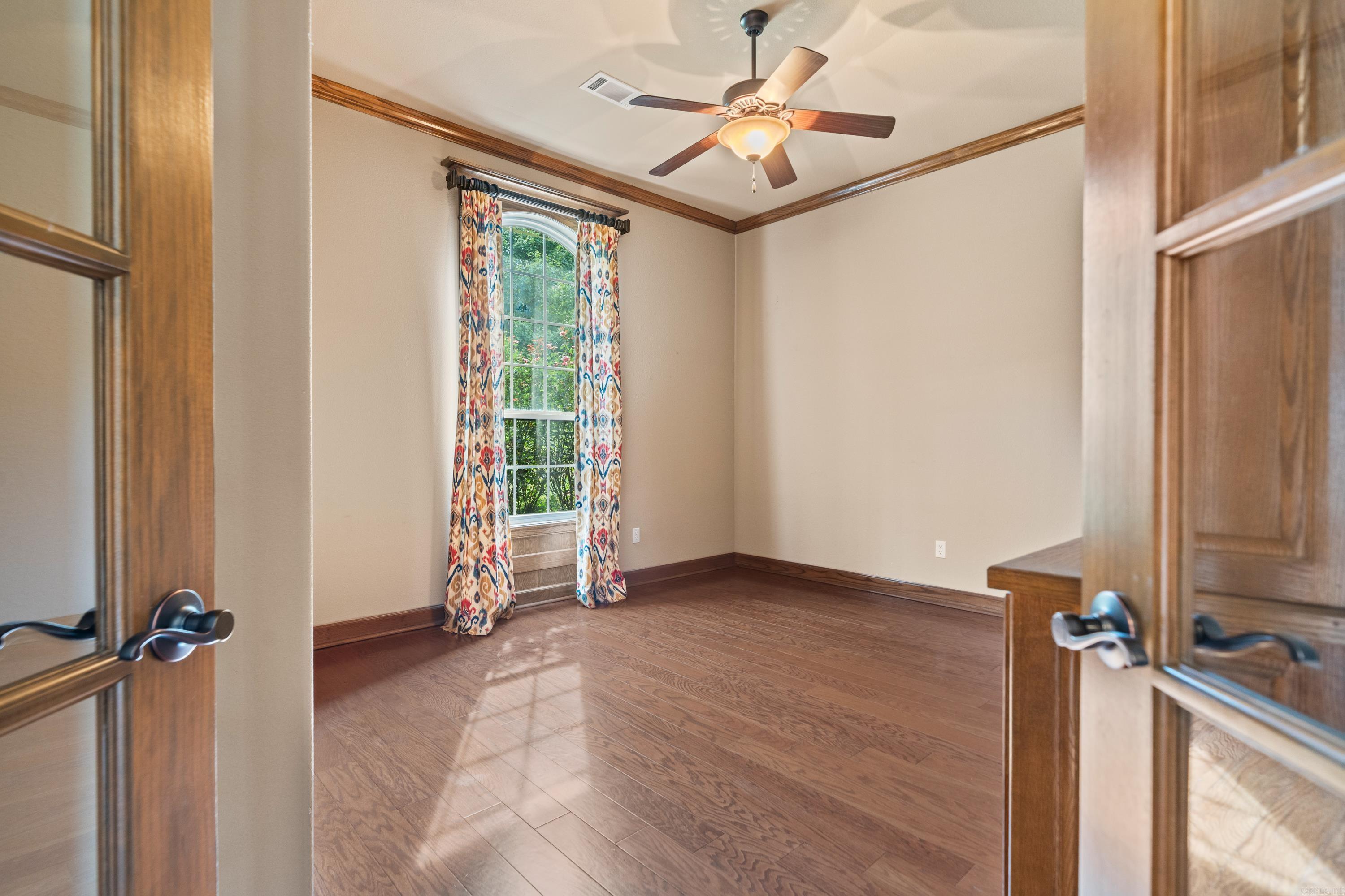 OAK SHORES ESTATES - Residential