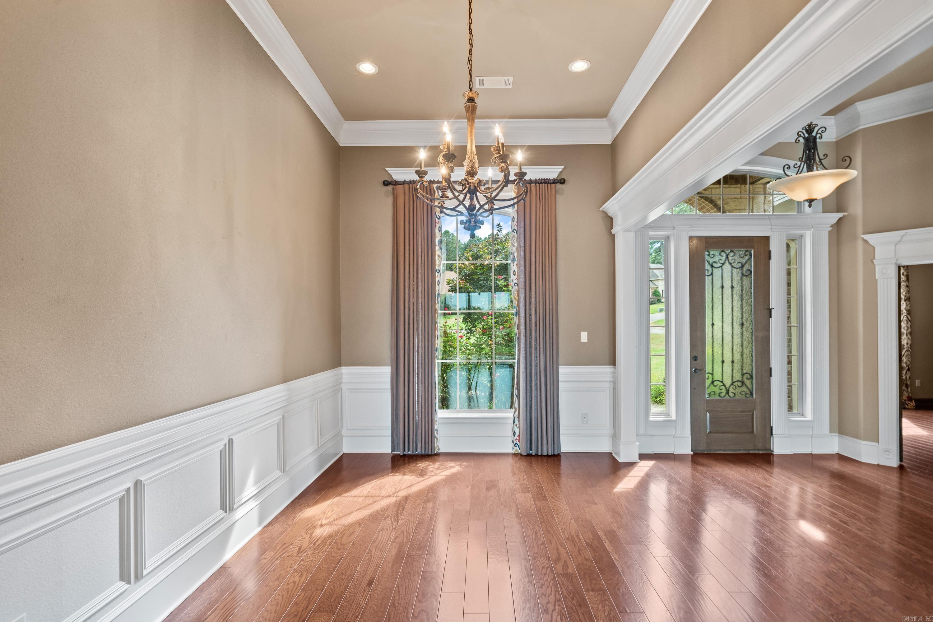 OAK SHORES ESTATES - Residential